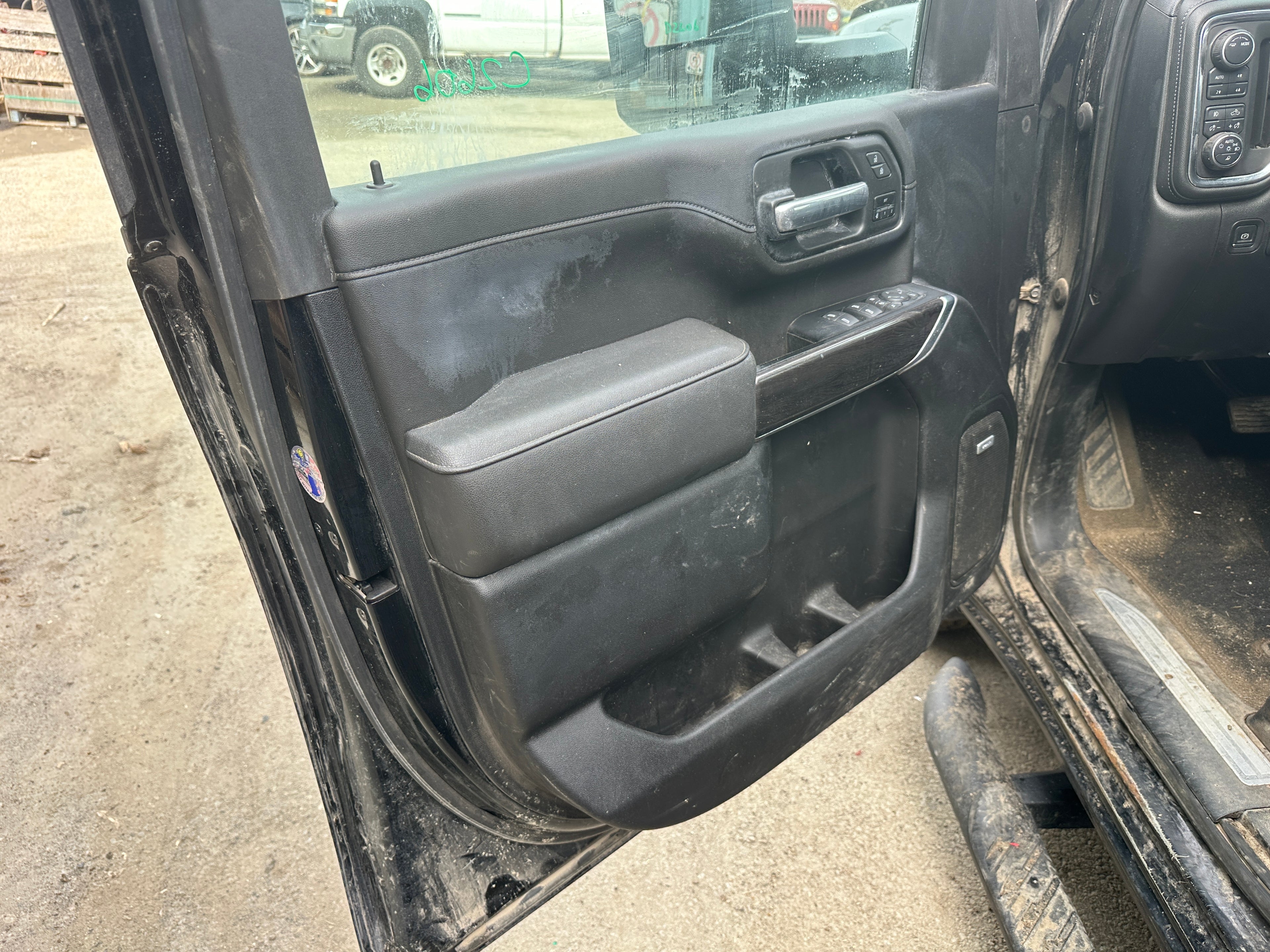 2023 Chevrolet Silverado K3500 LTZ 6.6 L5P Duramax – C2606