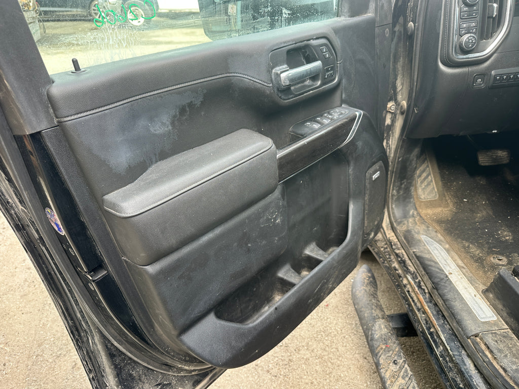 2023 Chevrolet Silverado K3500 LTZ 6.6 L5P Duramax – C2606