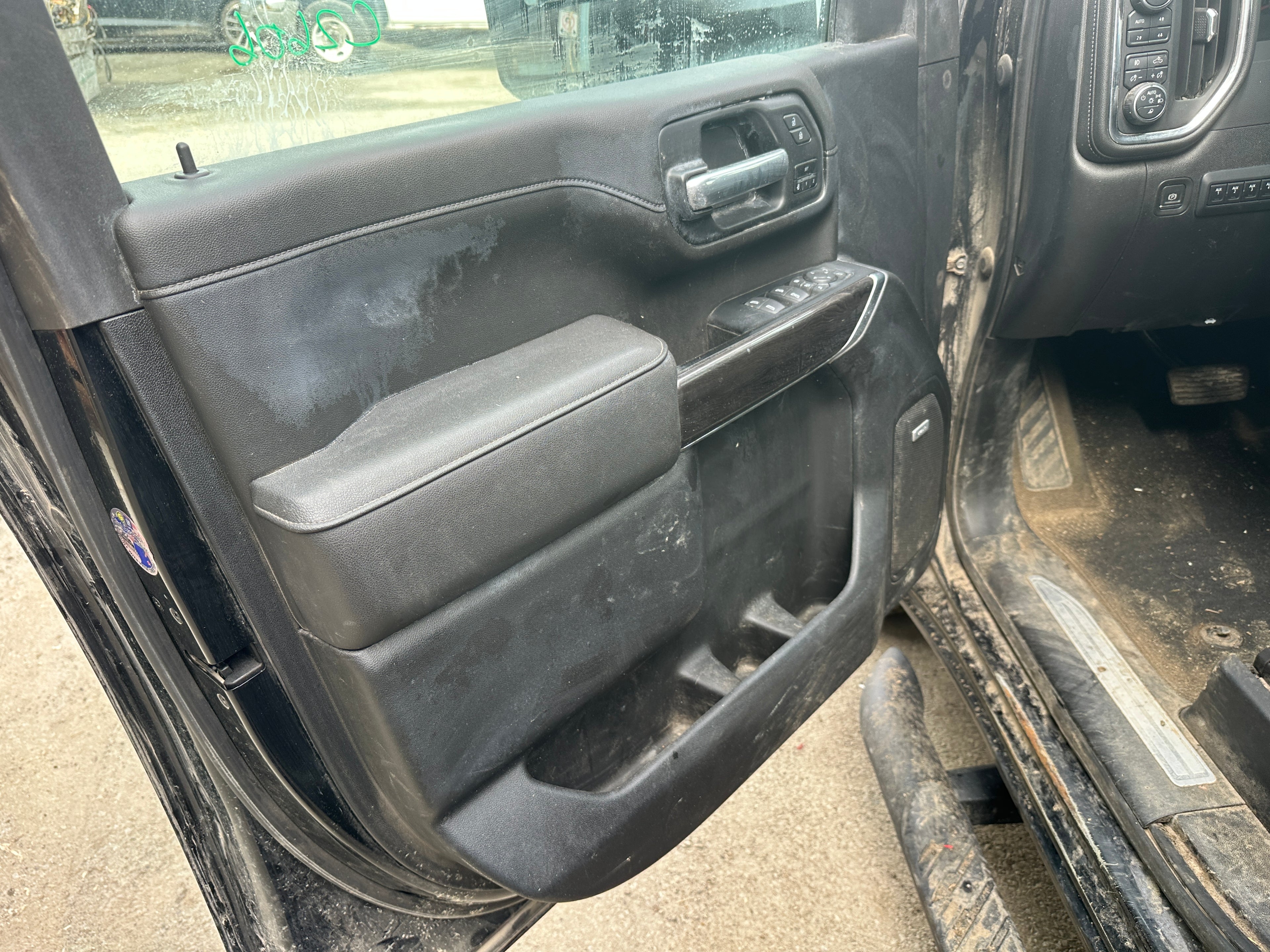 2023 Chevrolet Silverado K3500 LTZ 6.6 L5P Duramax – C2606