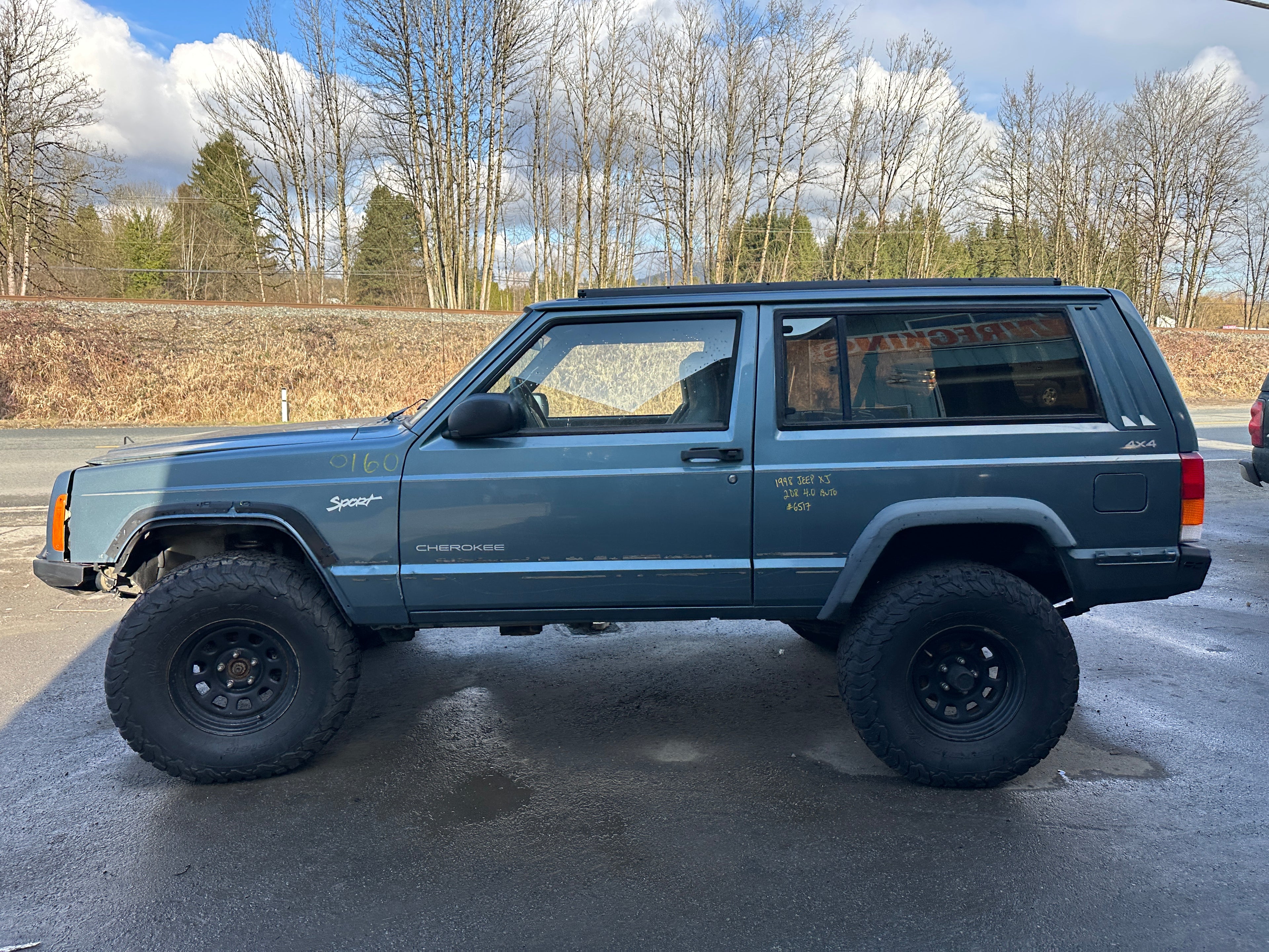 1998 Jeep Cherokee XJ 4.0 – J2513