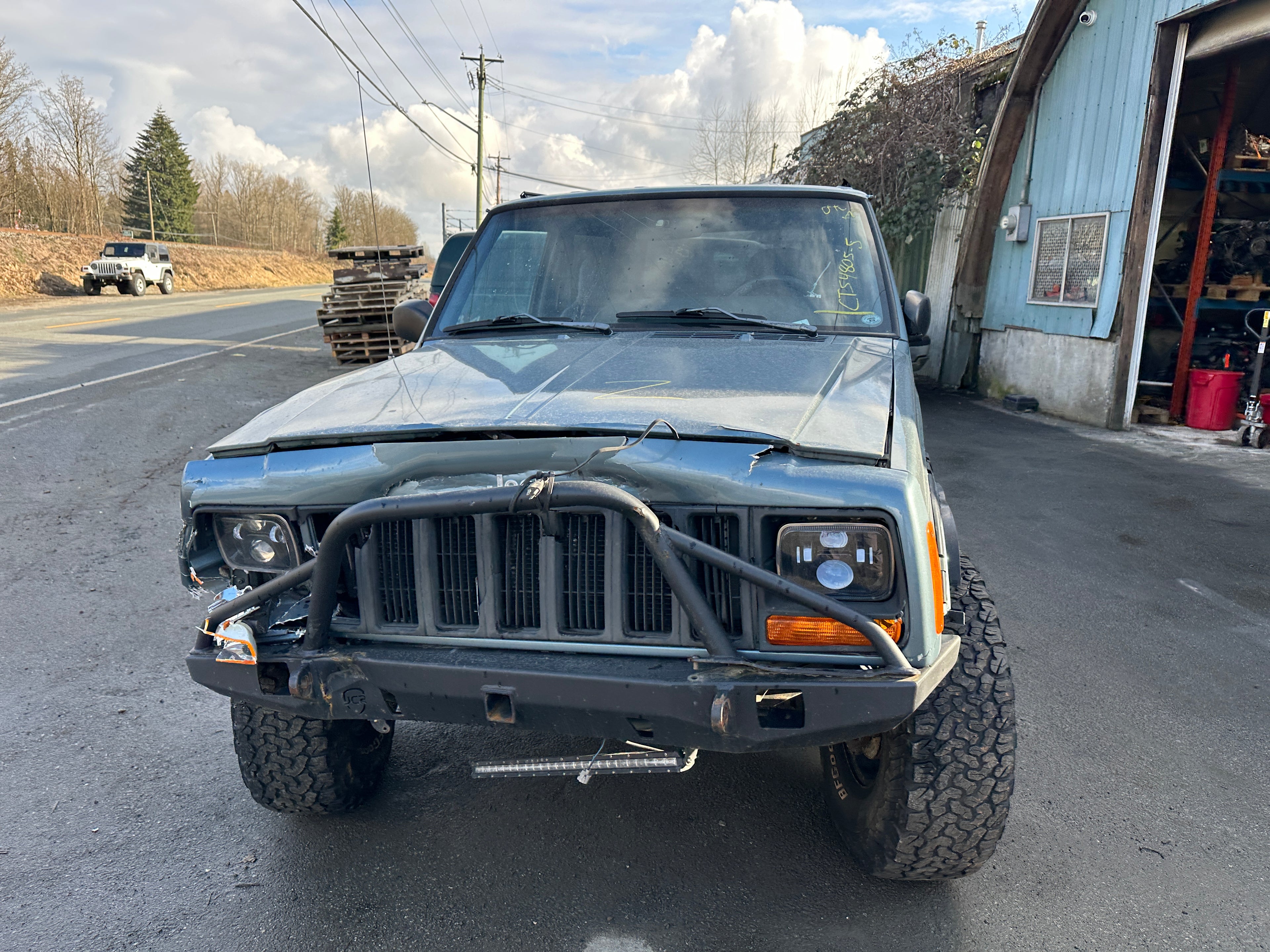 1998 Jeep Cherokee XJ 4.0 – J2513