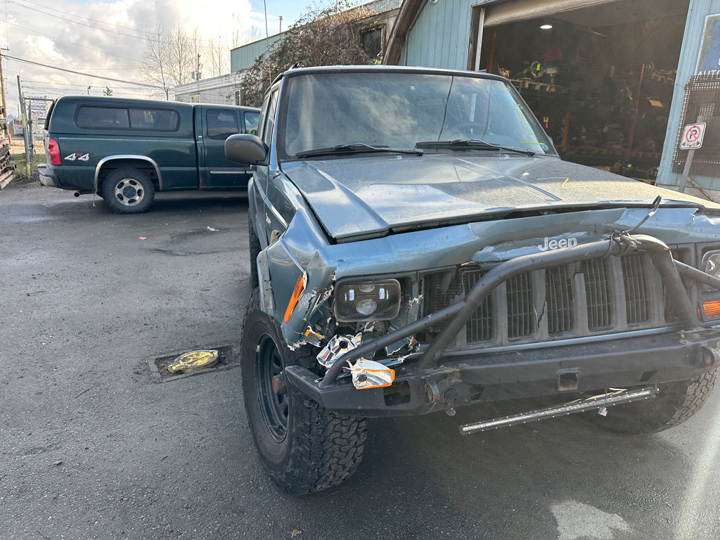 1998 Jeep Cherokee XJ 4.0 – J2513