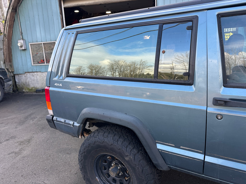 1998 Jeep Cherokee XJ 4.0 – J2513