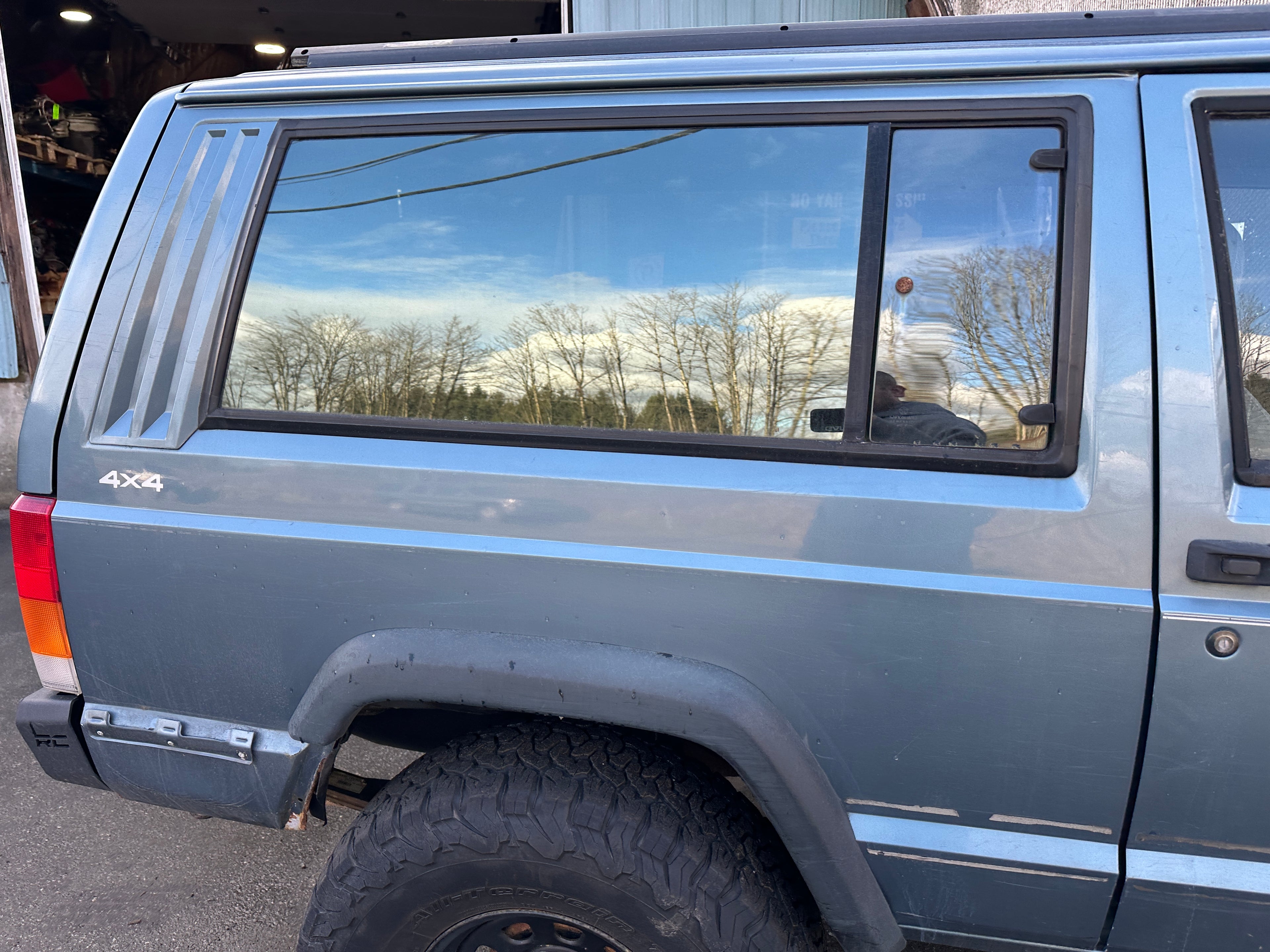 1998 Jeep Cherokee XJ 4.0 – J2513