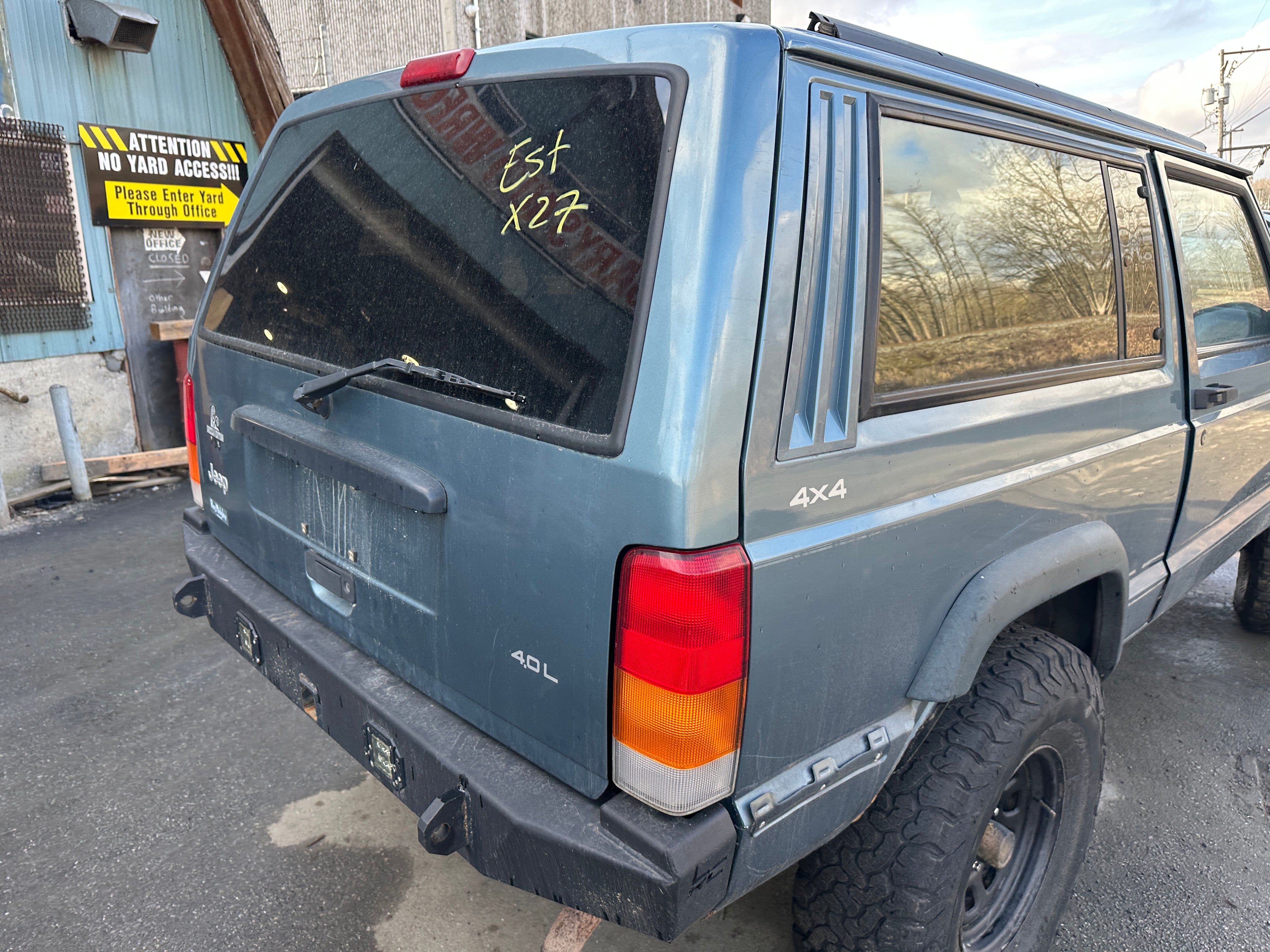 1998 Jeep Cherokee XJ 4.0 – J2513