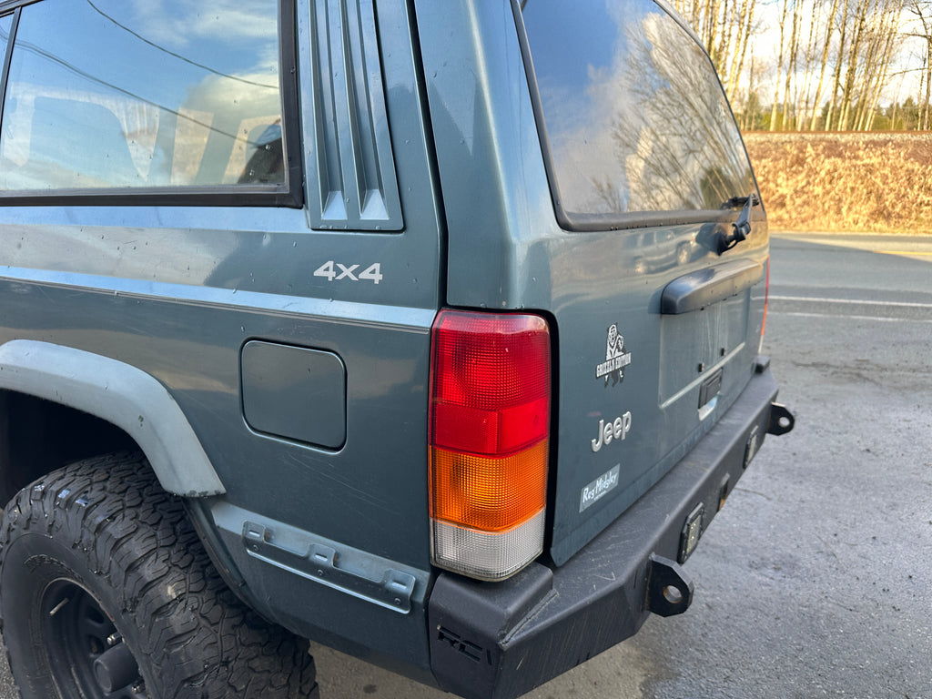 1998 Jeep Cherokee XJ 4.0 – J2513