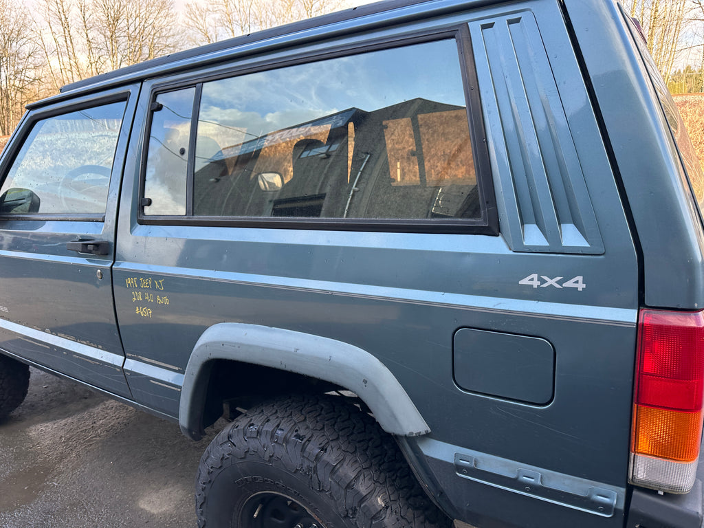 1998 Jeep Cherokee XJ 4.0 – J2513