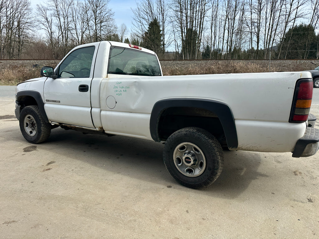 2006 GMC Sierra C2500HD 6.0 – G2609