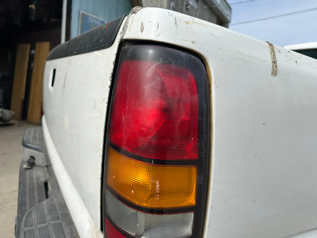 2006 GMC Sierra C2500HD 6.0 – G2609