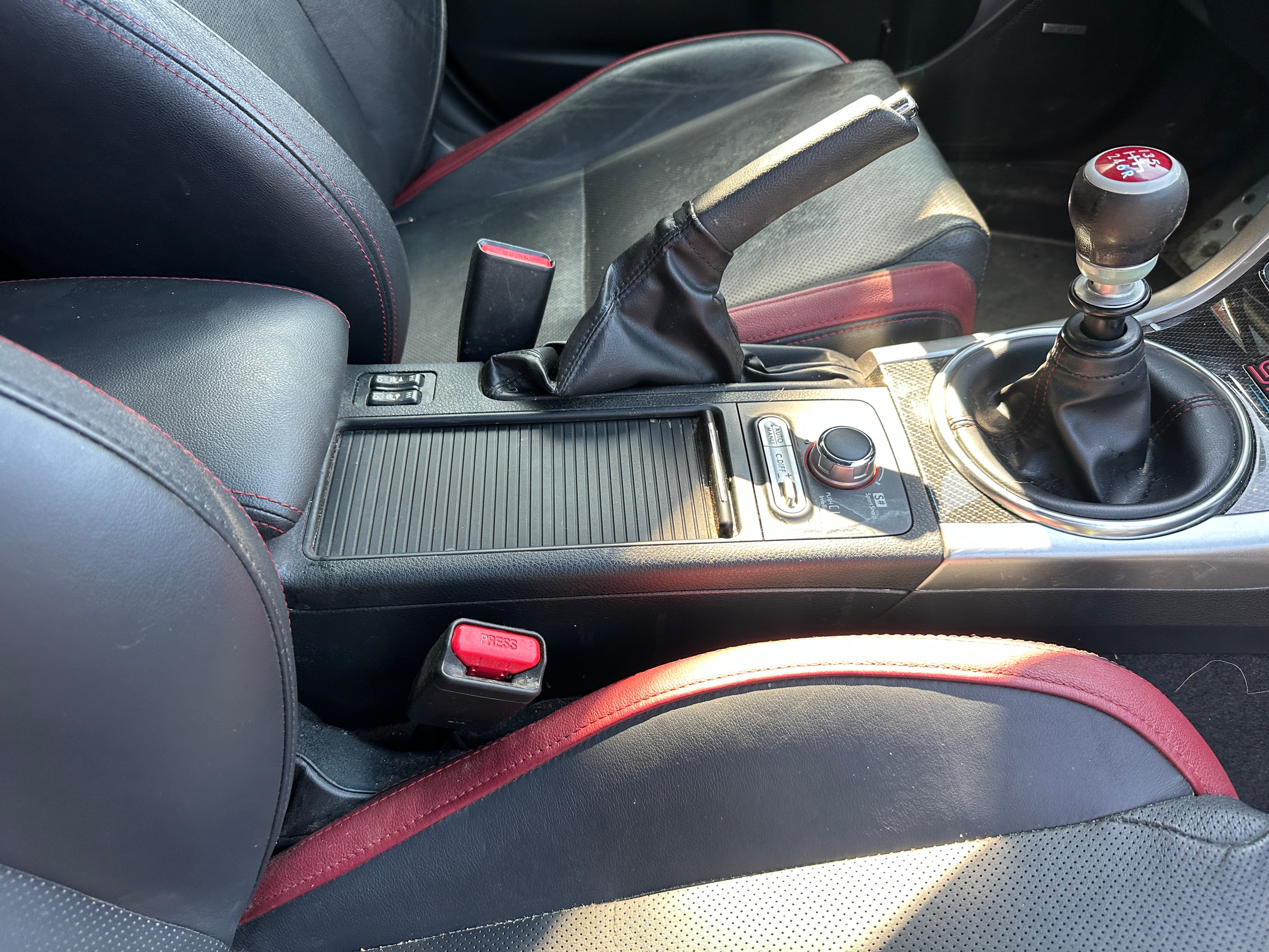 2016 Subaru WRX STI 2.5 – SU2504