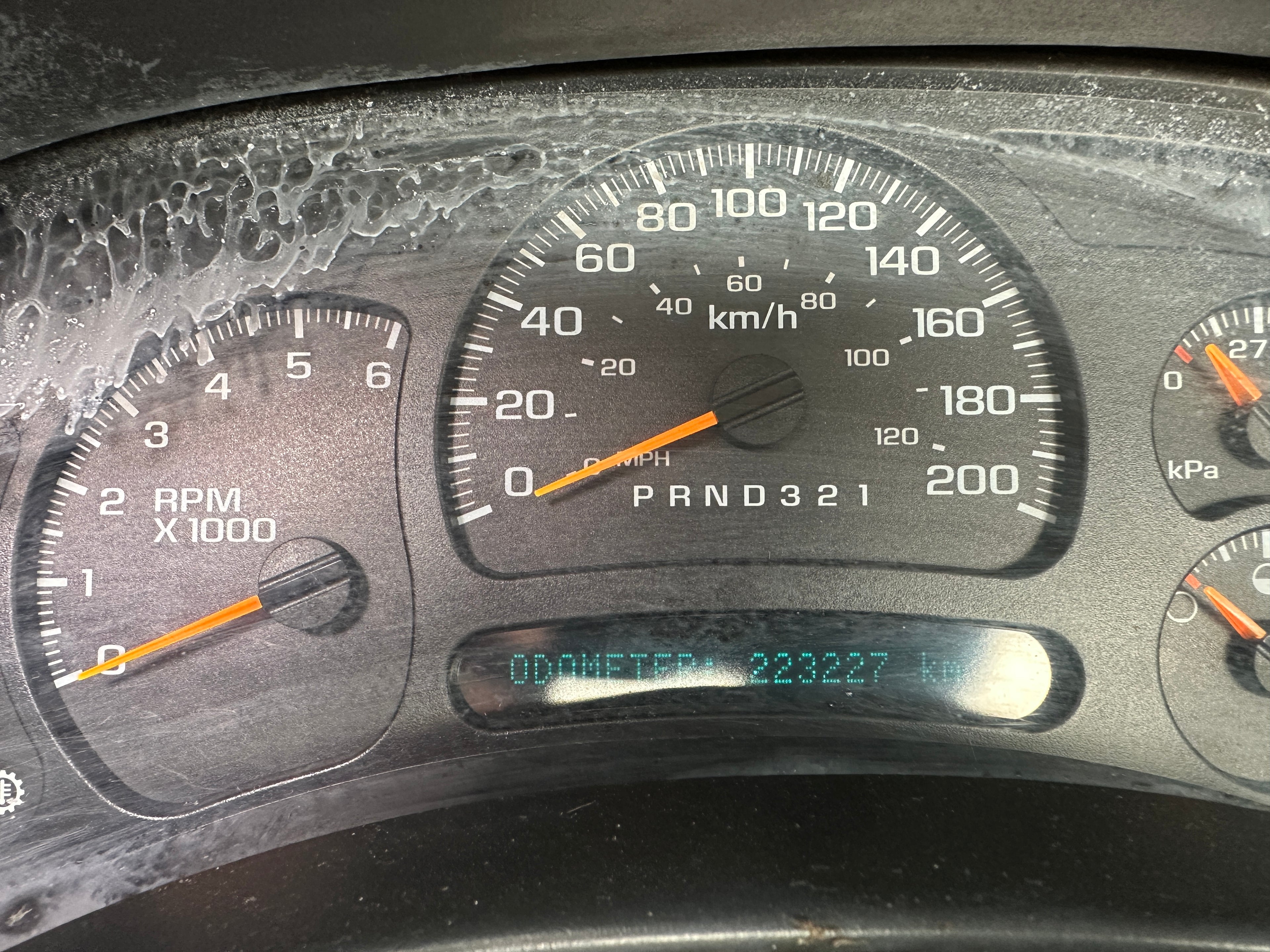 2006 GMC Sierra C2500HD 6.0 – G2609