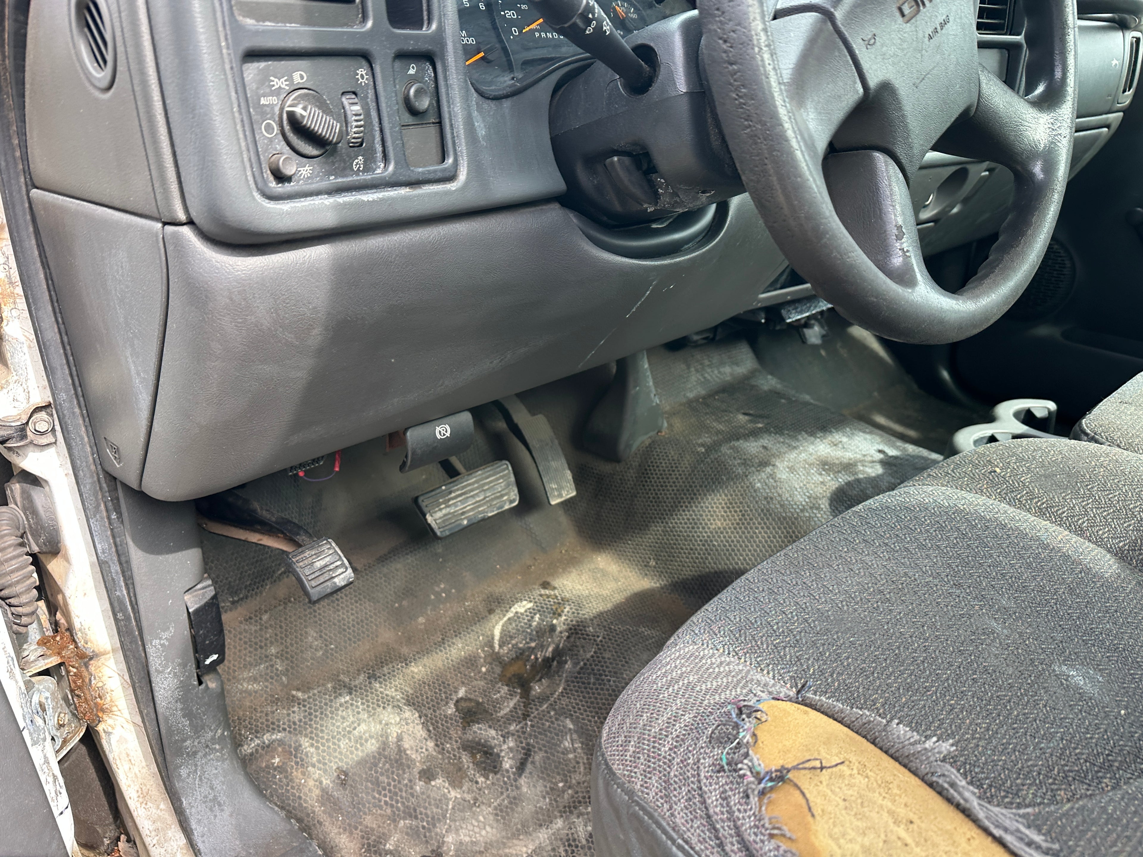 2006 GMC Sierra C2500HD 6.0 – G2609