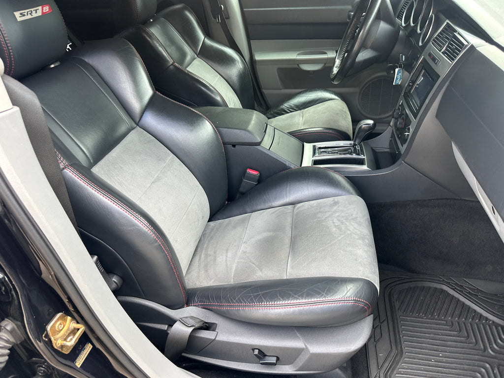 2006 Dodge Charger SRT-8 – D2502