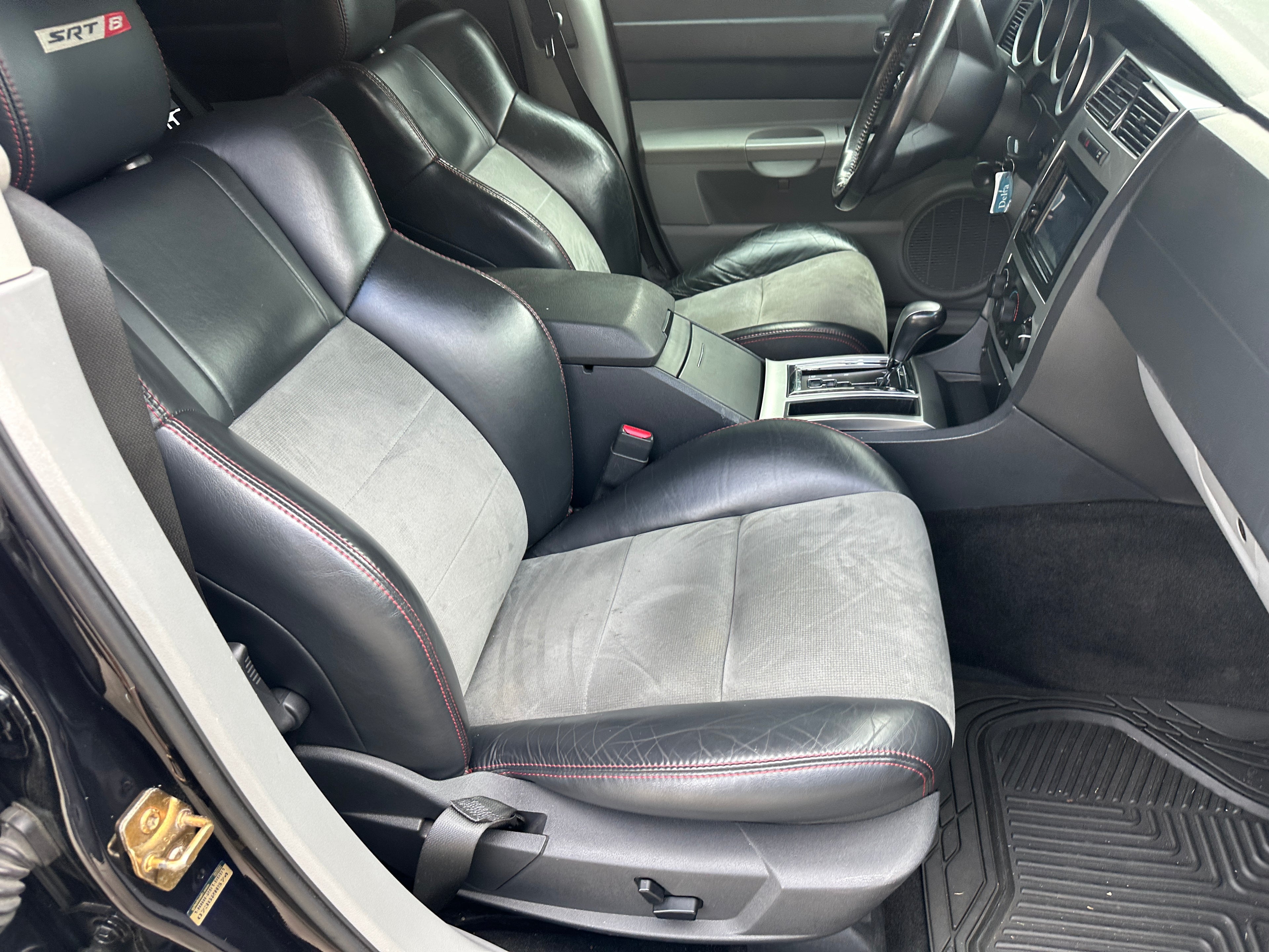 2006 Dodge Charger SRT-8 – D2502