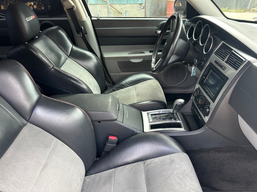 2006 Dodge Charger SRT-8 – D2502