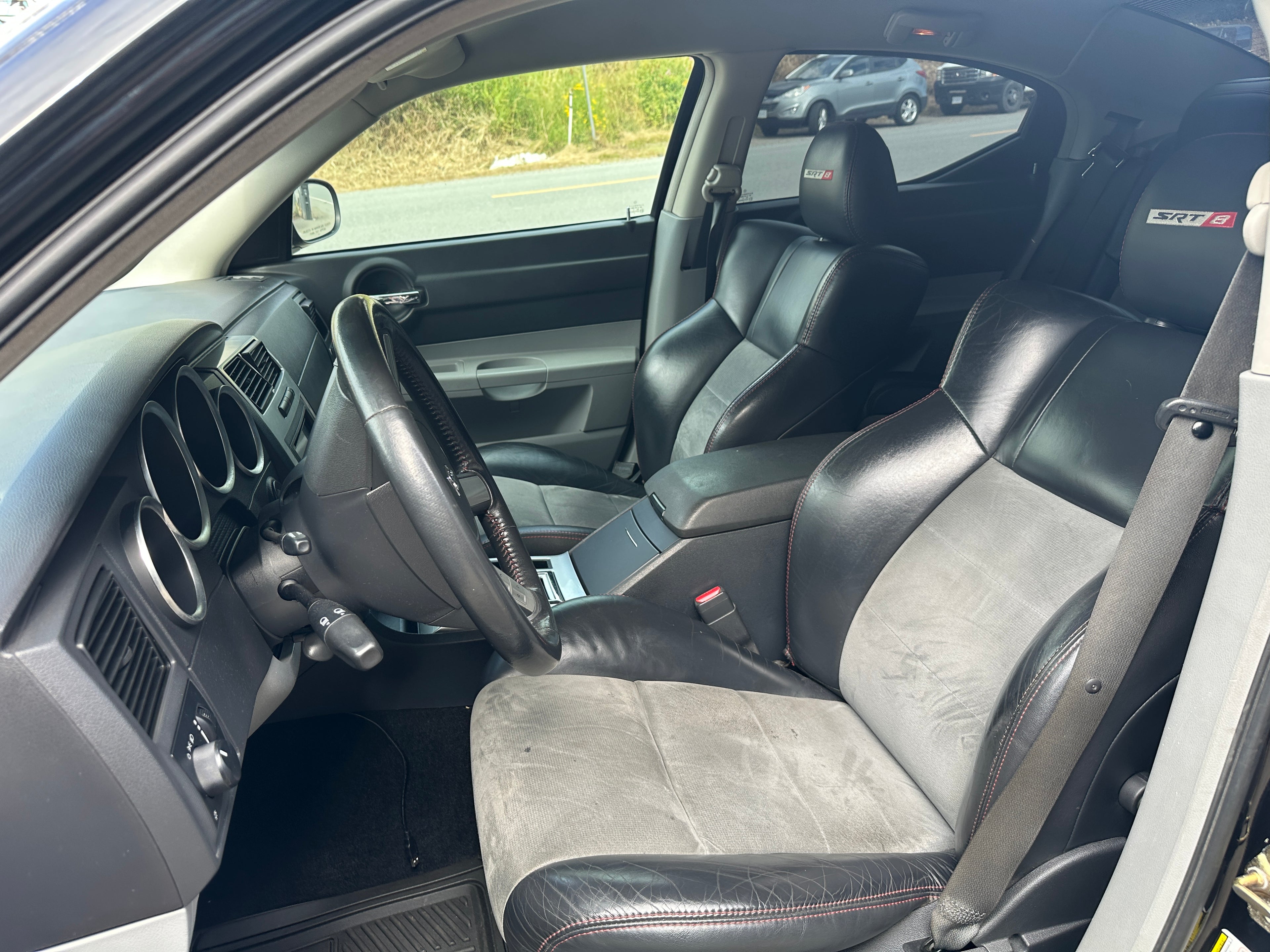 2006 Dodge Charger SRT-8 – D2502