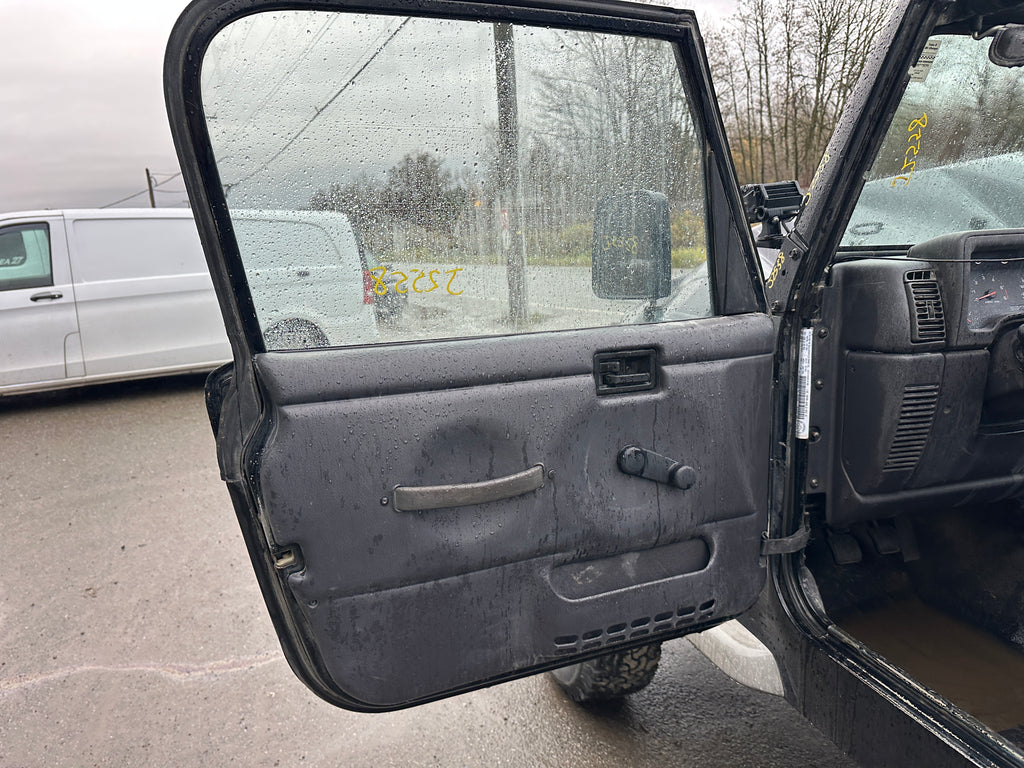2002 Jeep Wrangler TJ 2.5 – J2558
