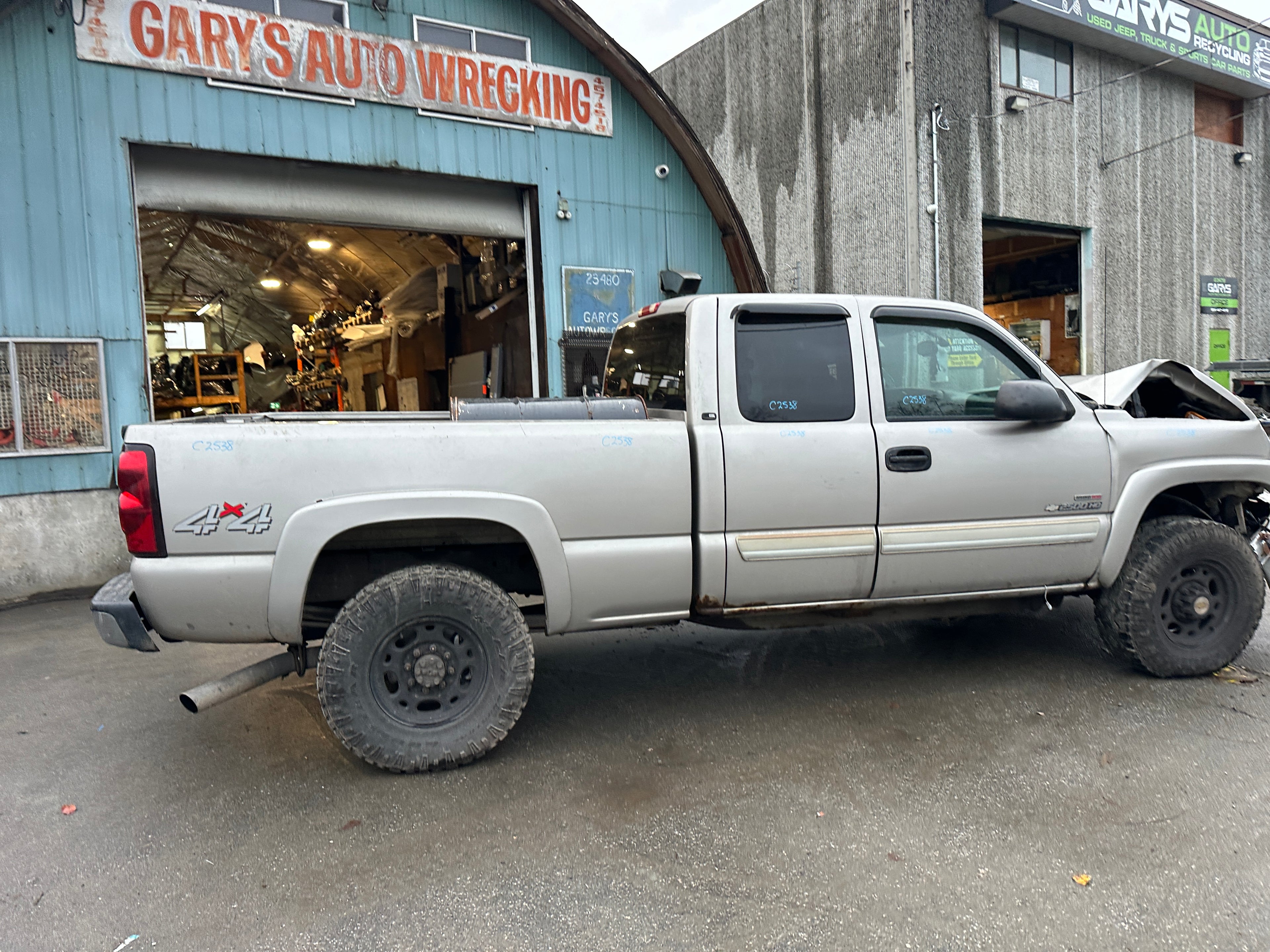2004 Chevrolet Silverado K2500HD 6.6 LB7 Duramax – C2538