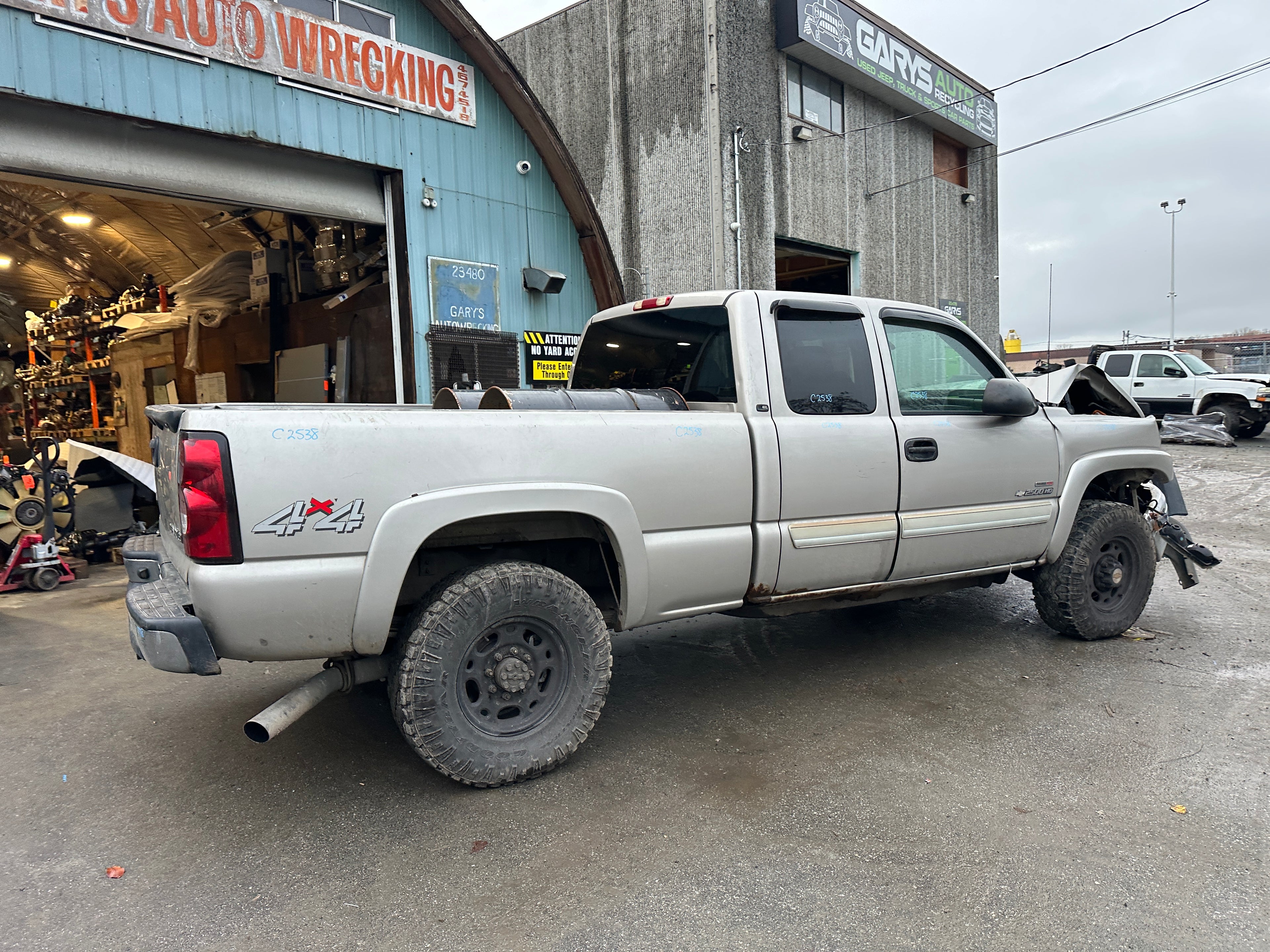 2004 Chevrolet Silverado K2500HD 6.6 LB7 Duramax – C2538