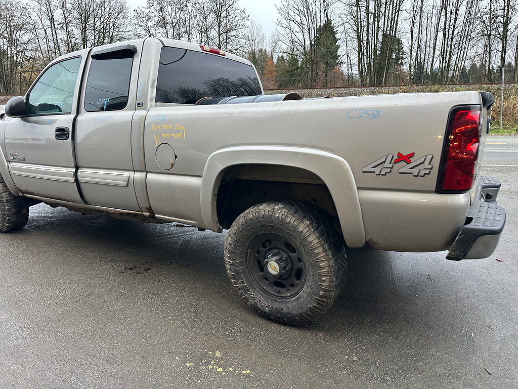2004 Chevrolet Silverado K2500HD 6.6 LB7 Duramax – C2538