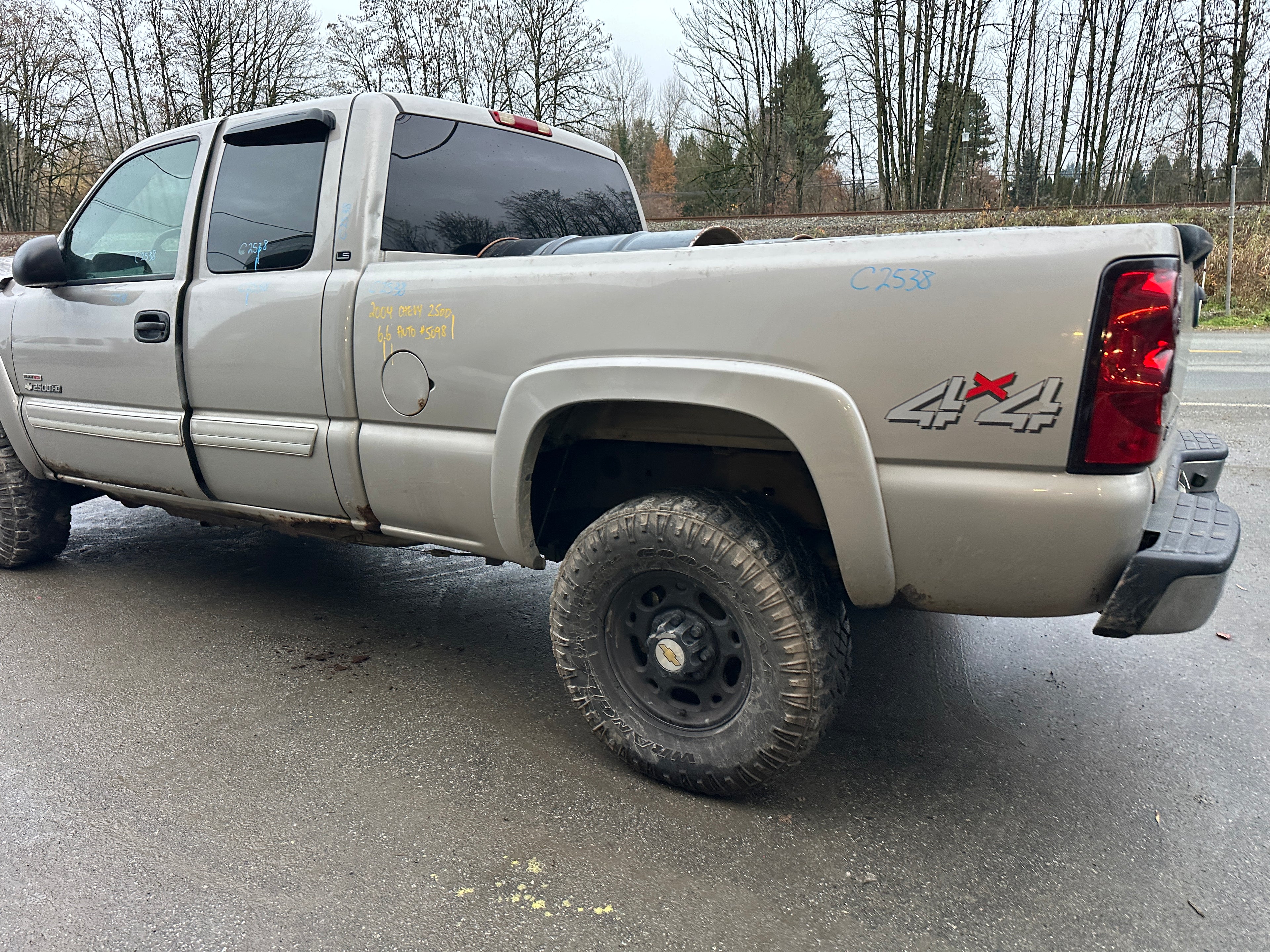 2004 Chevrolet Silverado K2500HD 6.6 LB7 Duramax – C2538