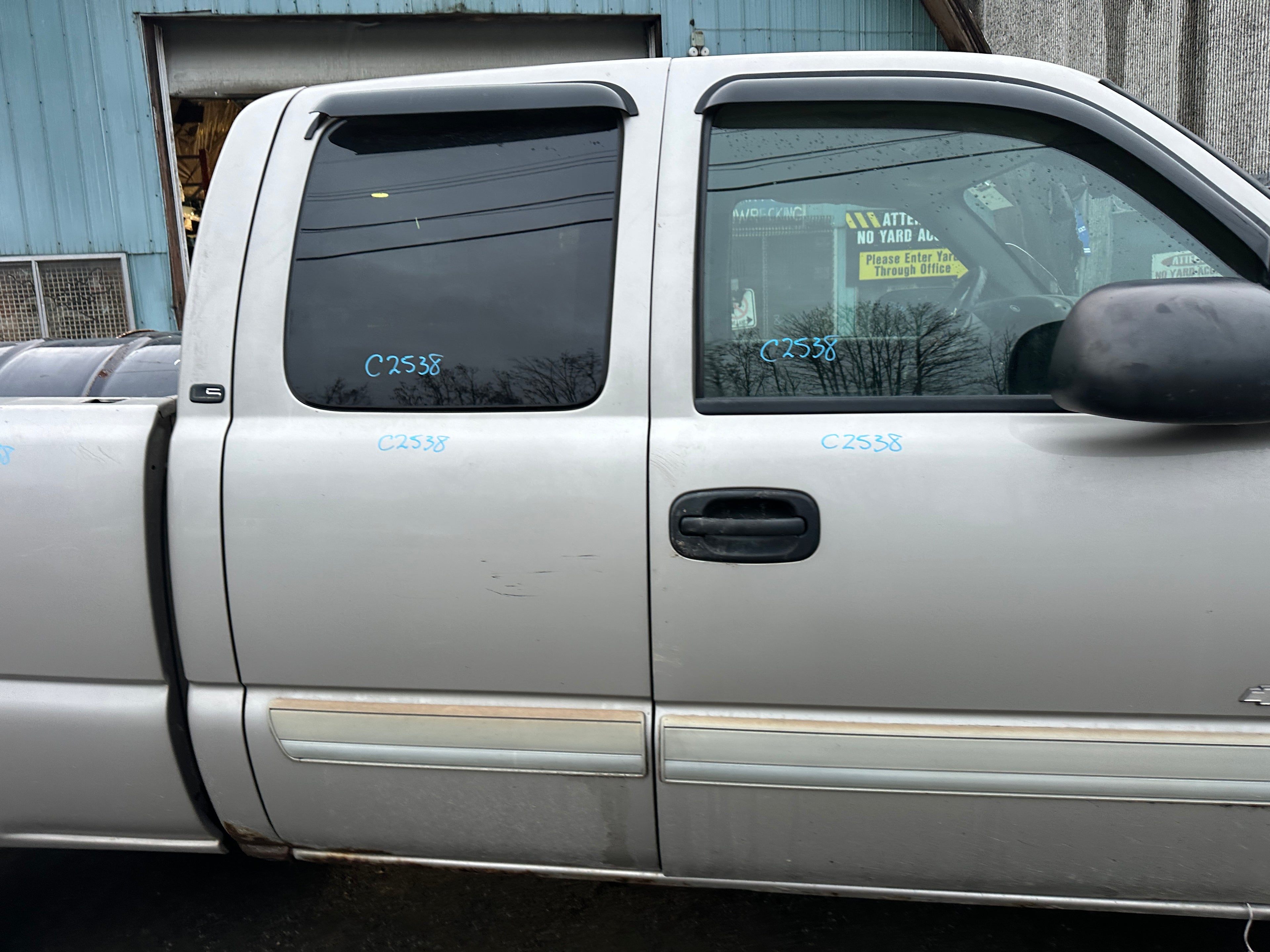 2004 Chevrolet Silverado K2500HD 6.6 LB7 Duramax – C2538