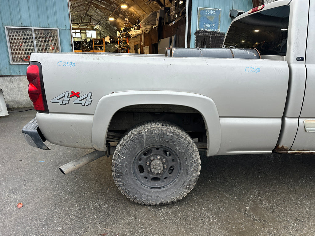 2004 Chevrolet Silverado K2500HD 6.6 LB7 Duramax – C2538