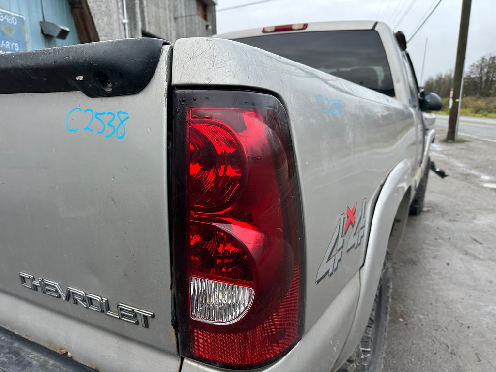 2004 Chevrolet Silverado K2500HD 6.6 LB7 Duramax – C2538