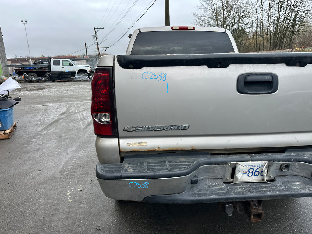 2004 Chevrolet Silverado K2500HD 6.6 LB7 Duramax – C2538