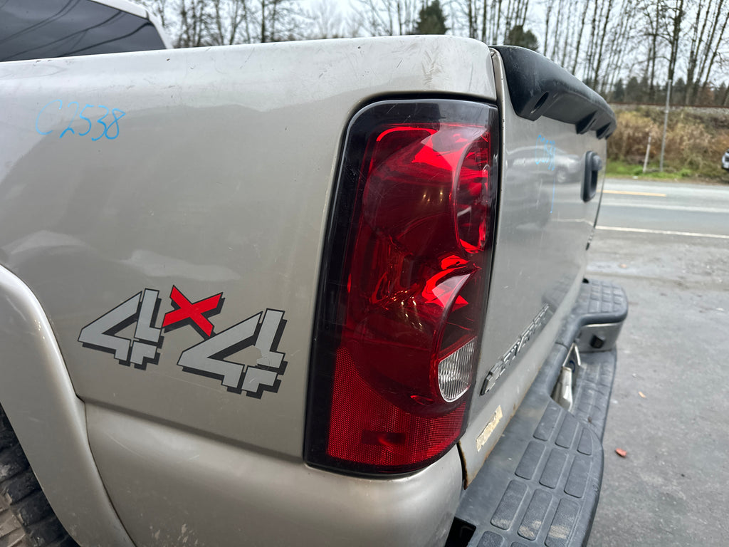 2004 Chevrolet Silverado K2500HD 6.6 LB7 Duramax – C2538