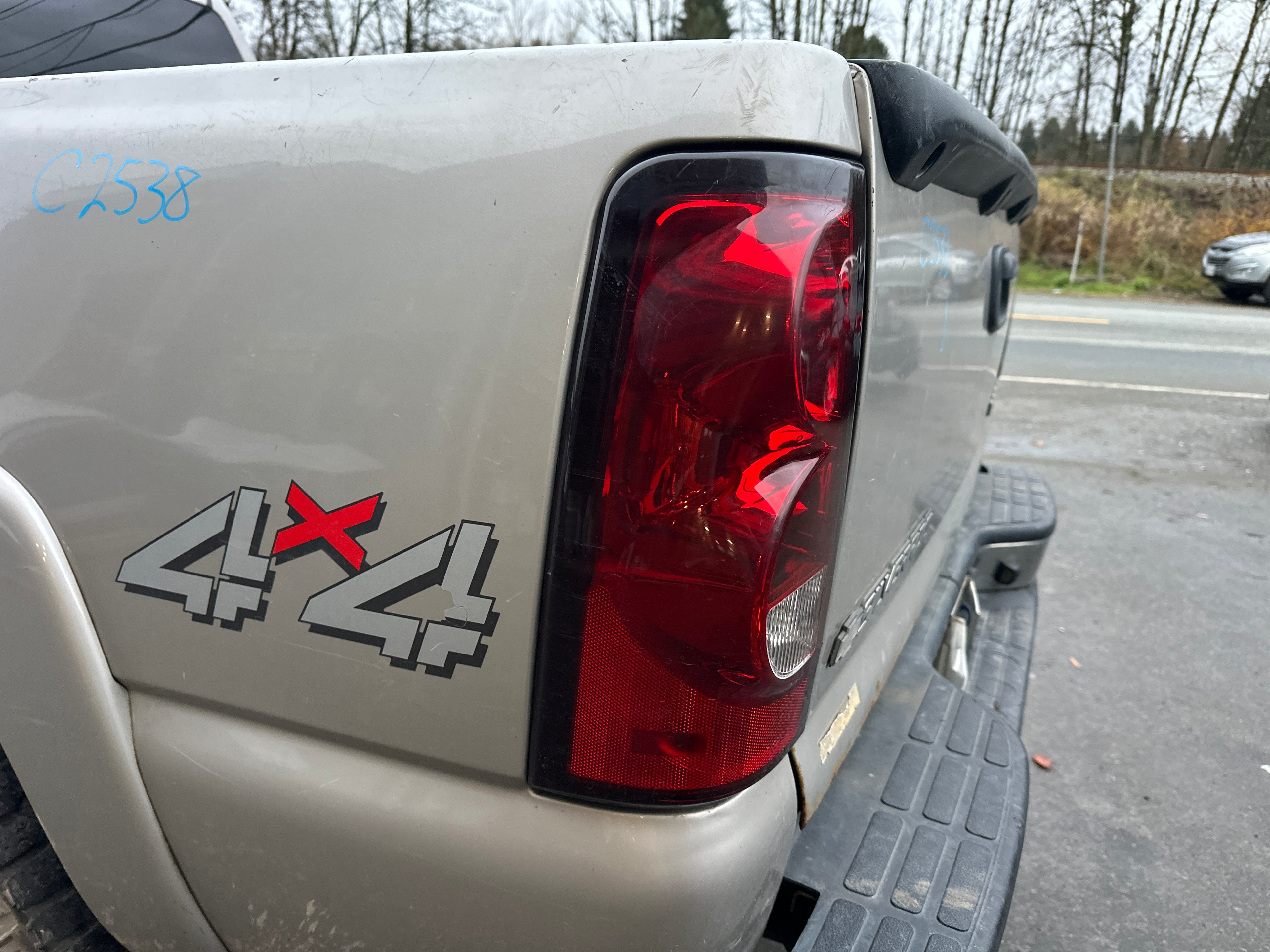 2004 Chevrolet Silverado K2500HD 6.6 LB7 Duramax – C2538