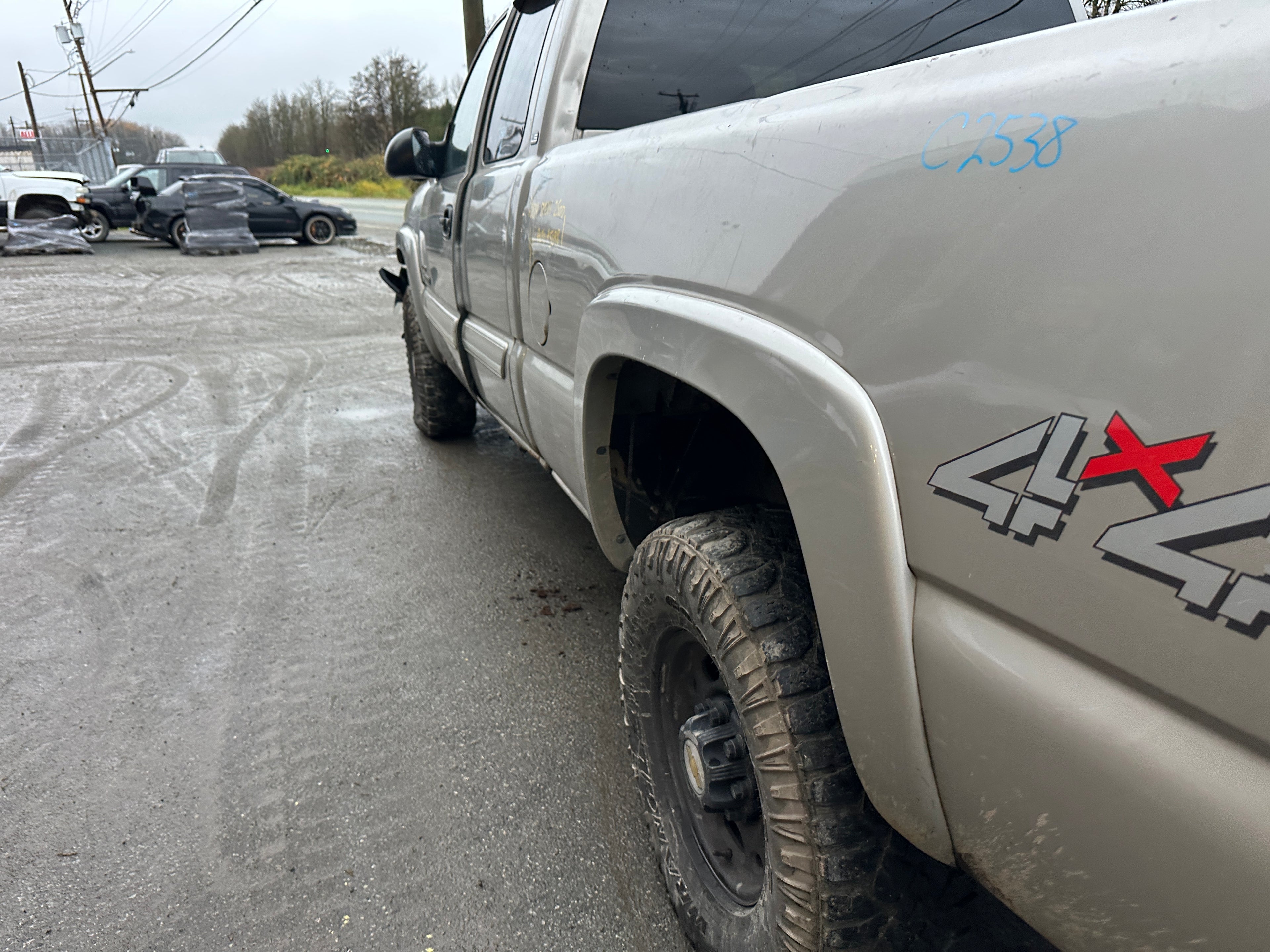 2004 Chevrolet Silverado K2500HD 6.6 LB7 Duramax – C2538