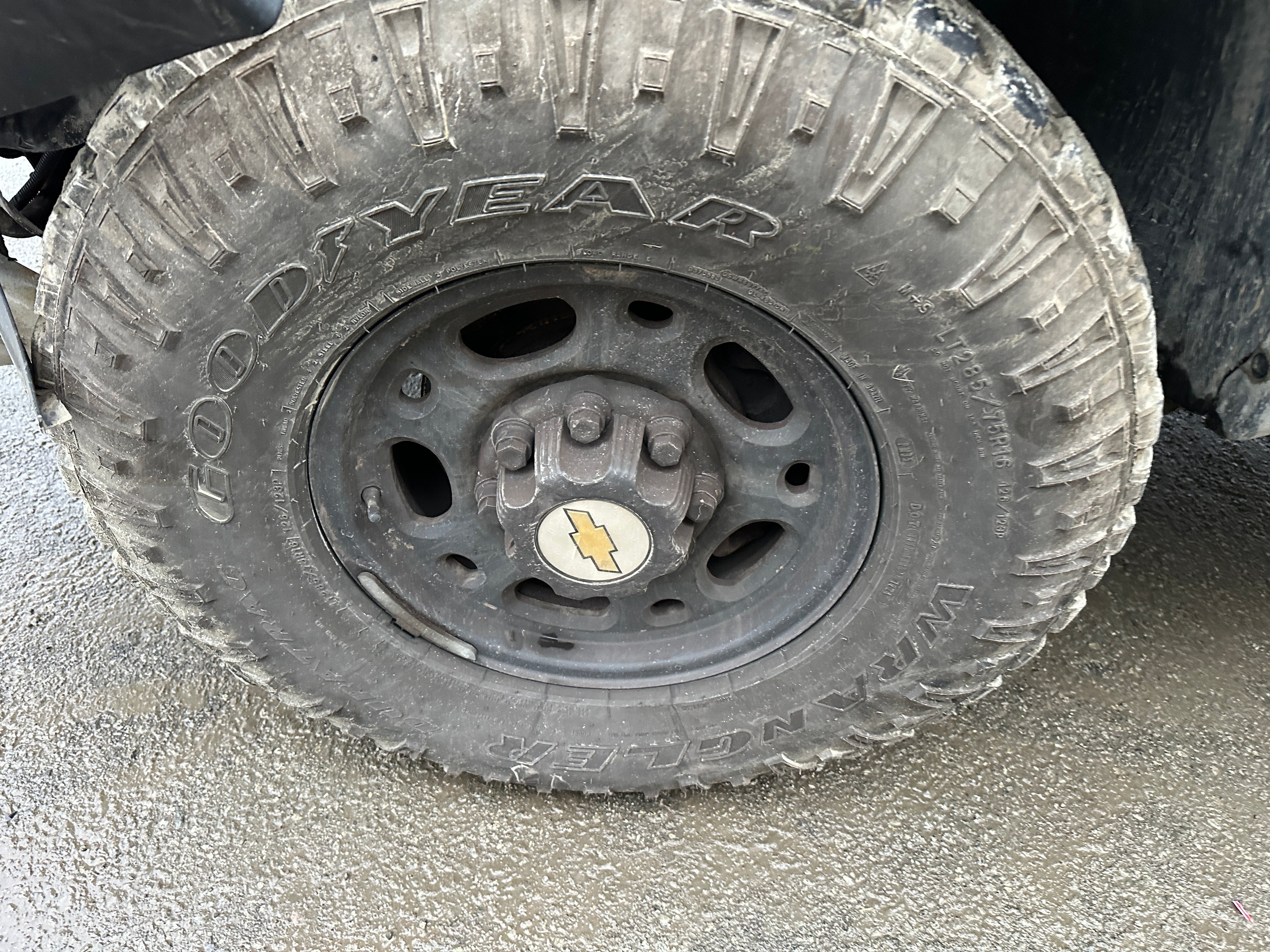 2004 Chevrolet Silverado K2500HD 6.6 LB7 Duramax – C2538