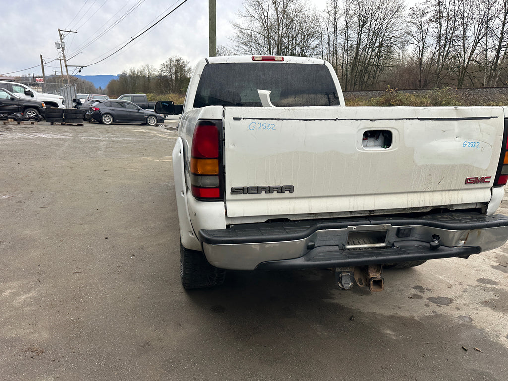 2004 GMC Sierra K2500HD 6.6 LB7 Duramax – G2532