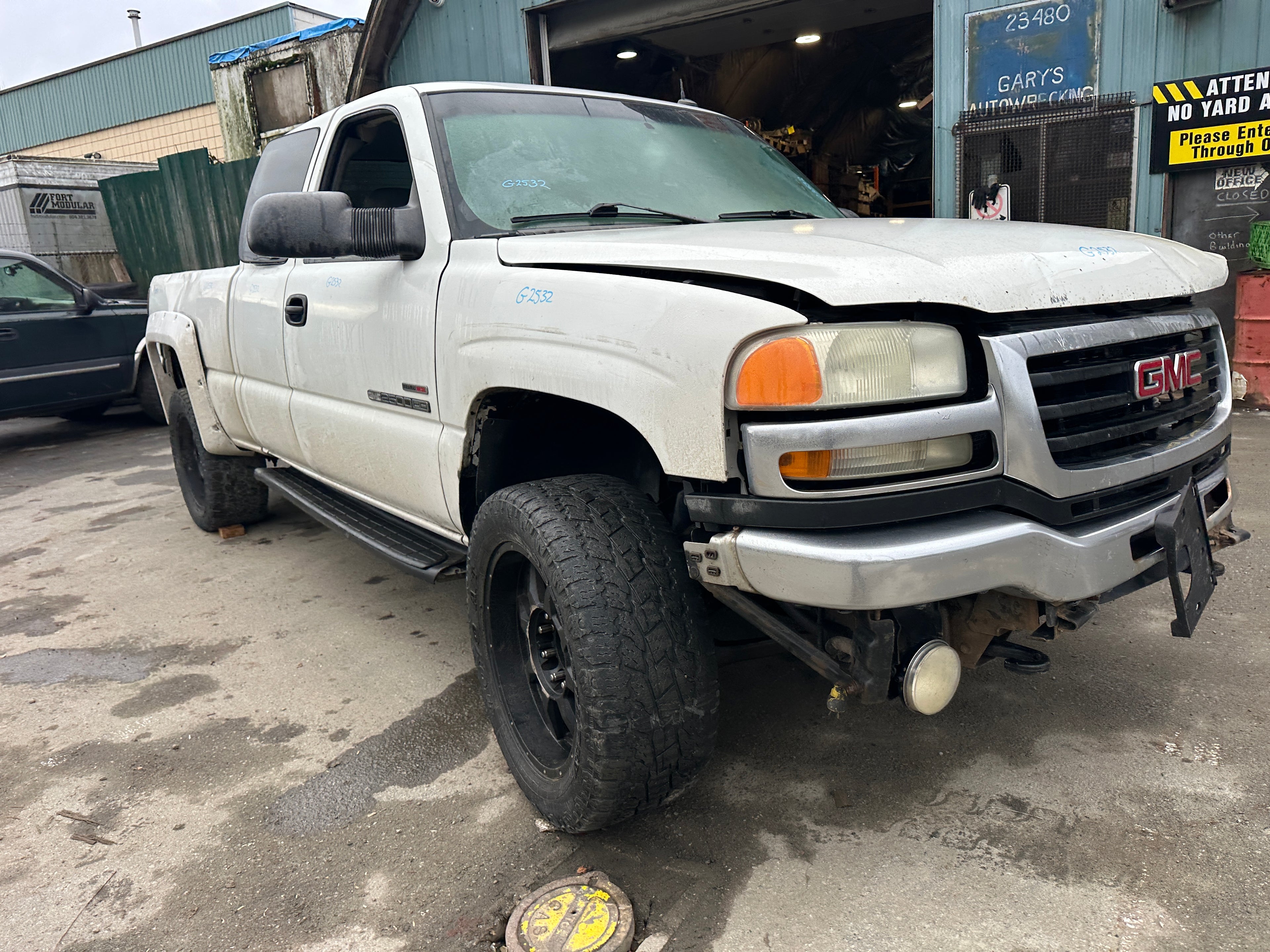 2004 GMC Sierra K2500HD 6.6 LB7 Duramax – G2532