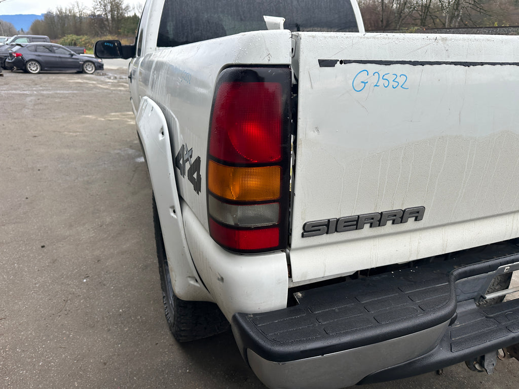 2004 GMC Sierra K2500HD 6.6 LB7 Duramax – G2532