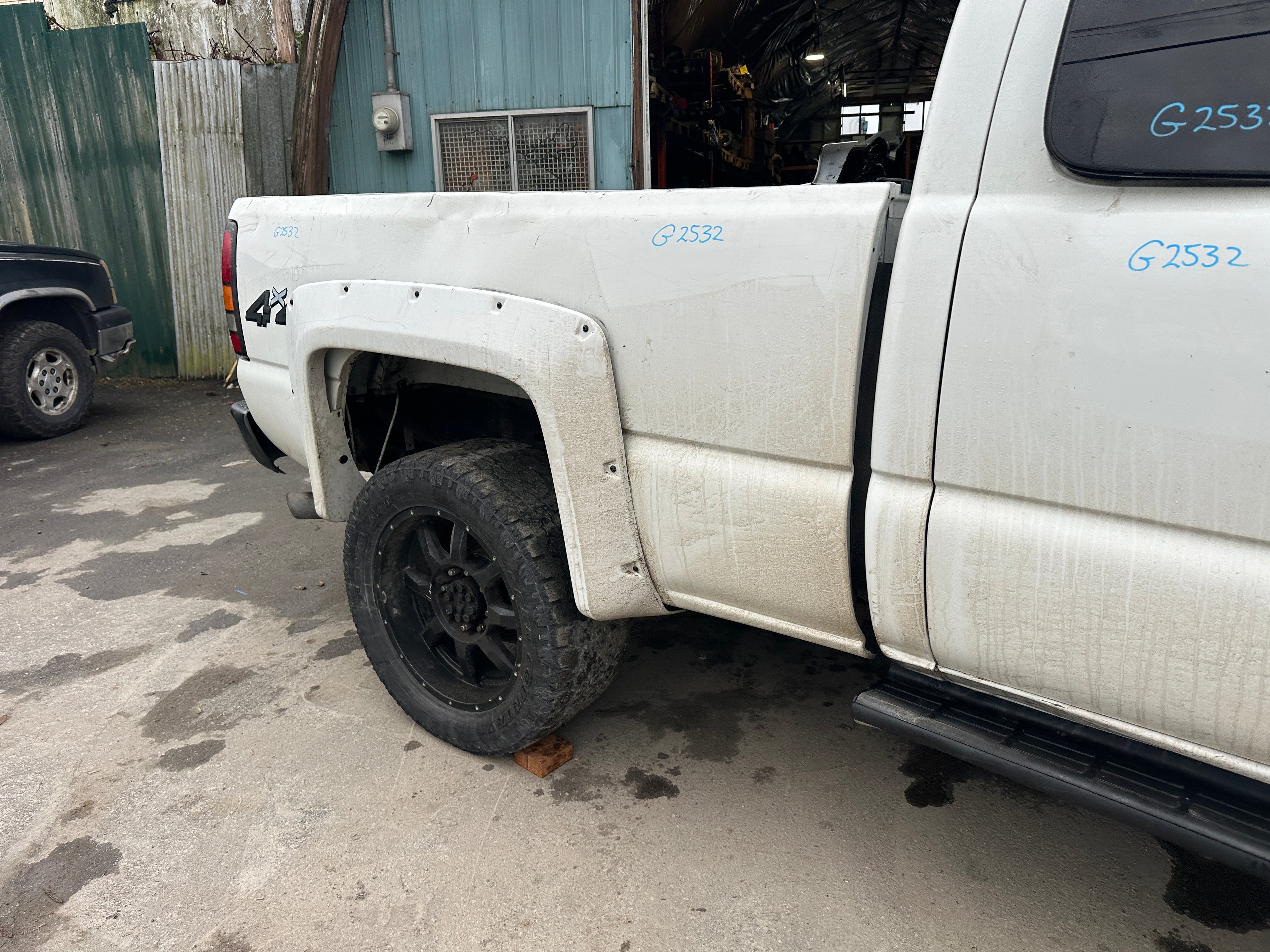 2004 GMC Sierra K2500HD 6.6 LB7 Duramax – G2532