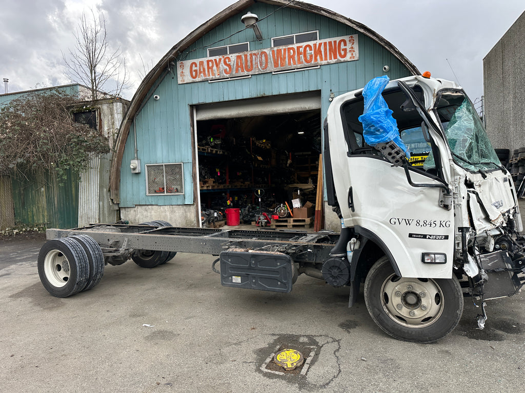 2023 Isuzu NPR Cab Chassis – IS2501