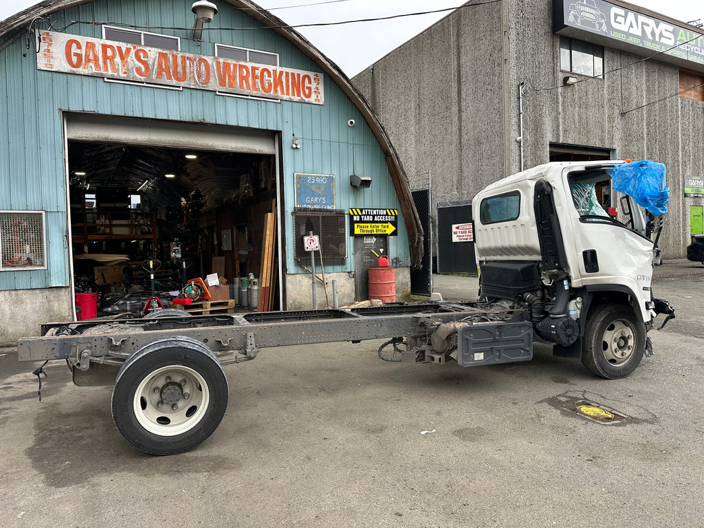 2023 Isuzu NPR Cab Chassis – IS2501