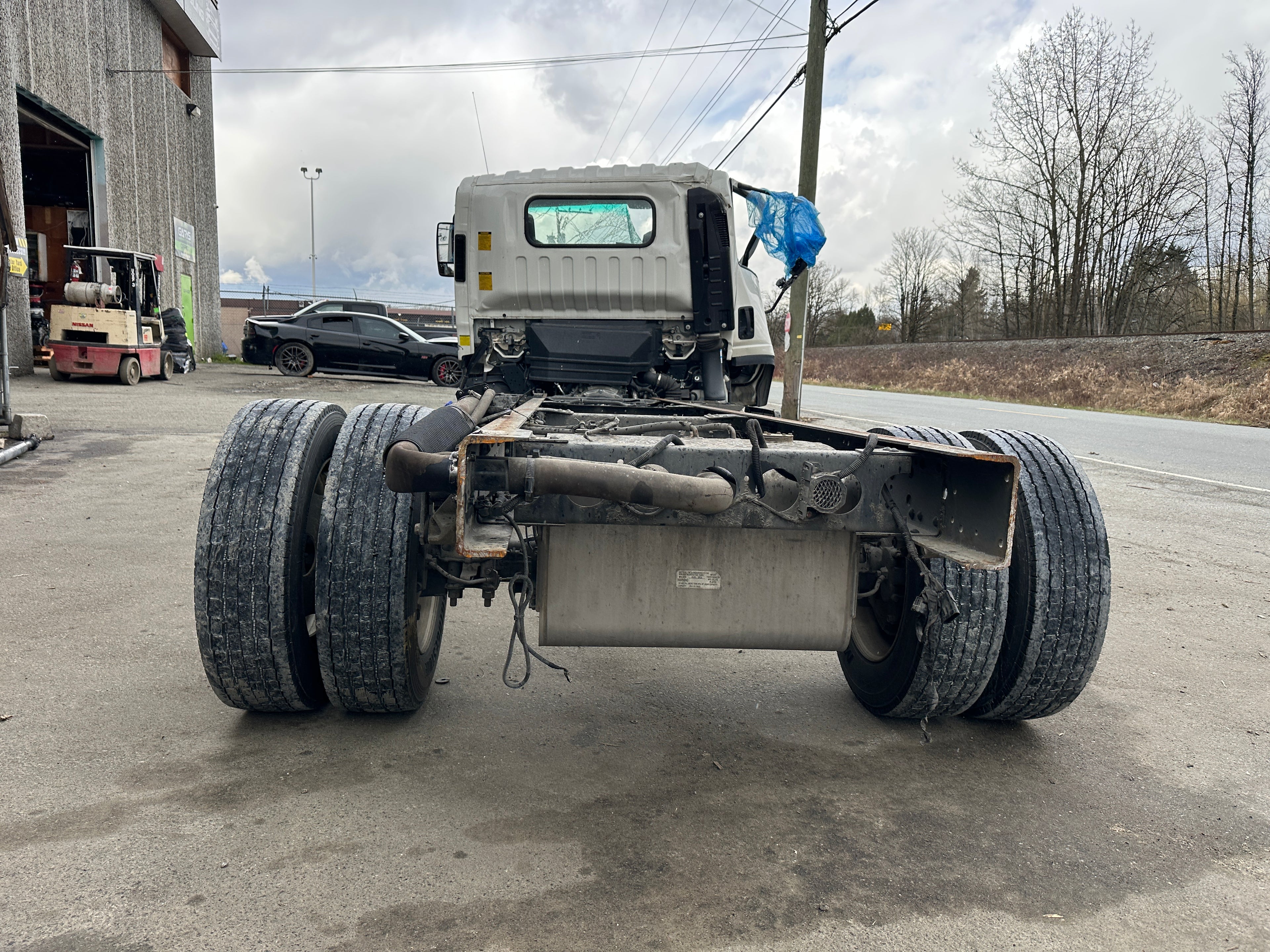 2023 Isuzu NPR Cab Chassis – IS2501