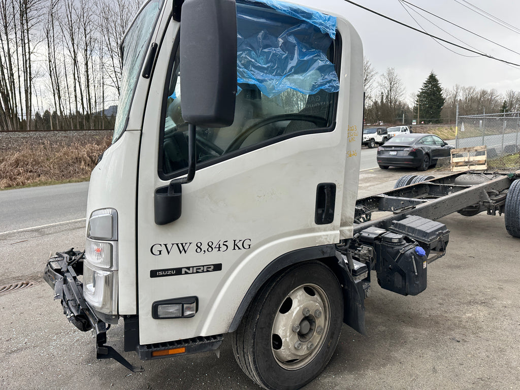 2023 Isuzu NPR Cab Chassis – IS2501