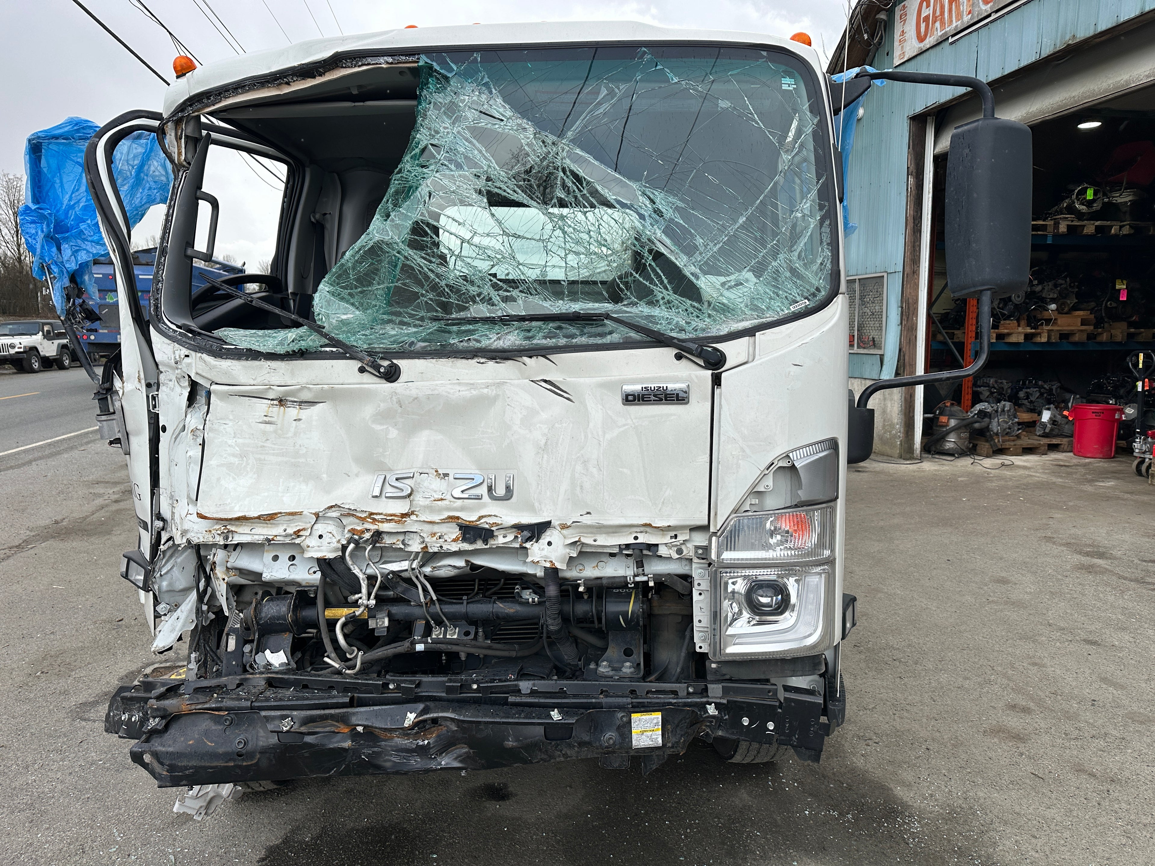 2023 Isuzu NPR Cab Chassis – IS2501