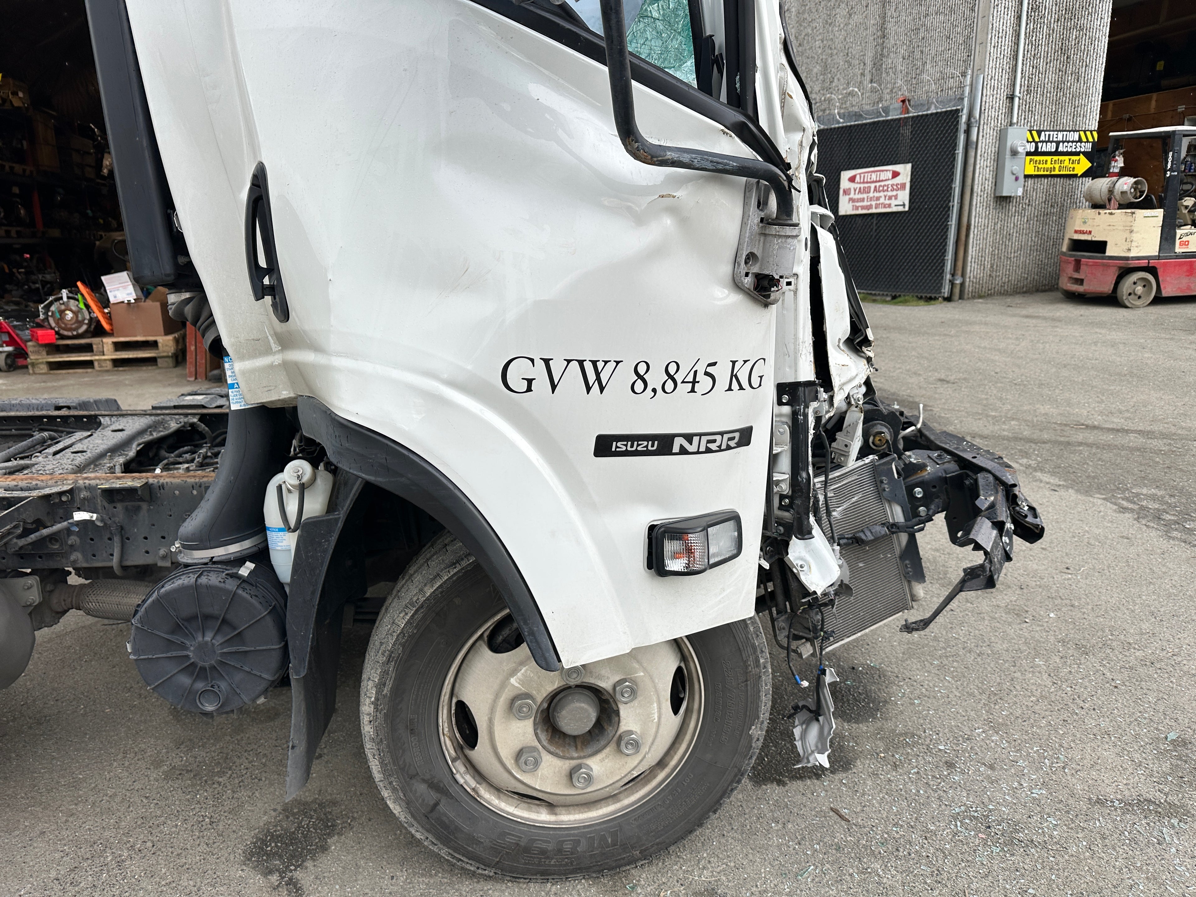 2023 Isuzu NPR Cab Chassis – IS2501