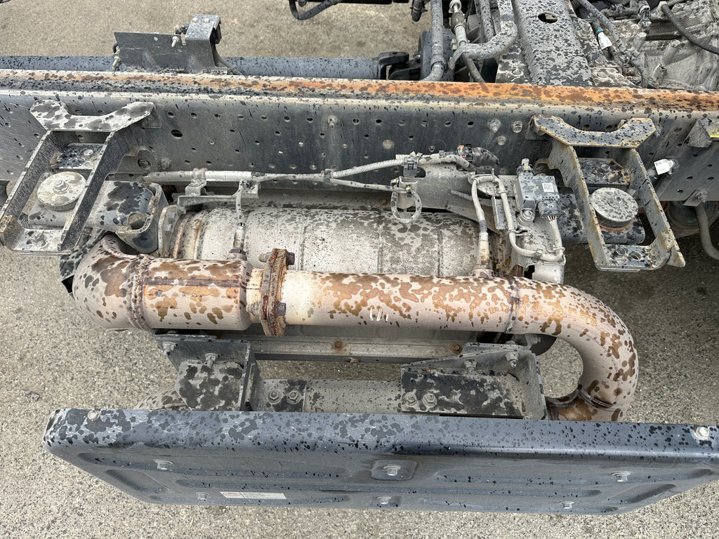 2023 Isuzu NPR Cab Chassis – IS2501