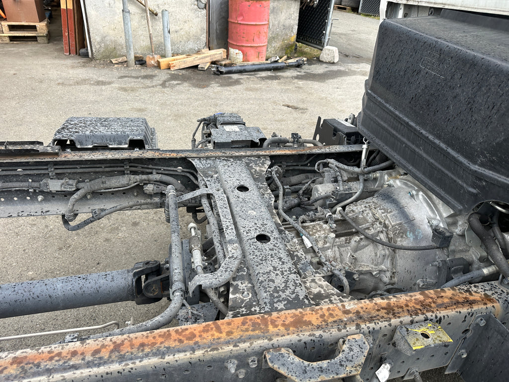 2023 Isuzu NPR Cab Chassis – IS2501
