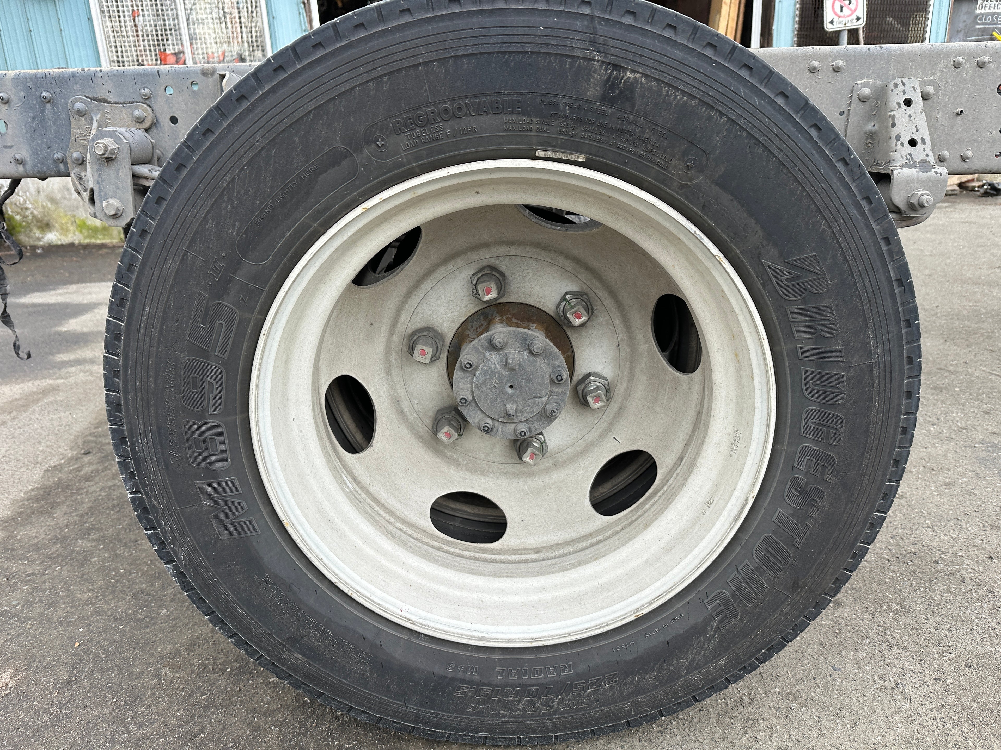 2023 Isuzu NPR Cab Chassis – IS2501
