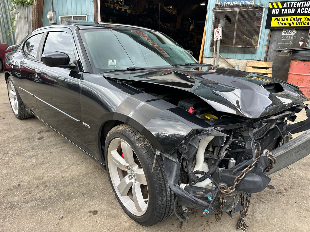 2006 Dodge Charger SRT-8 – D2504
