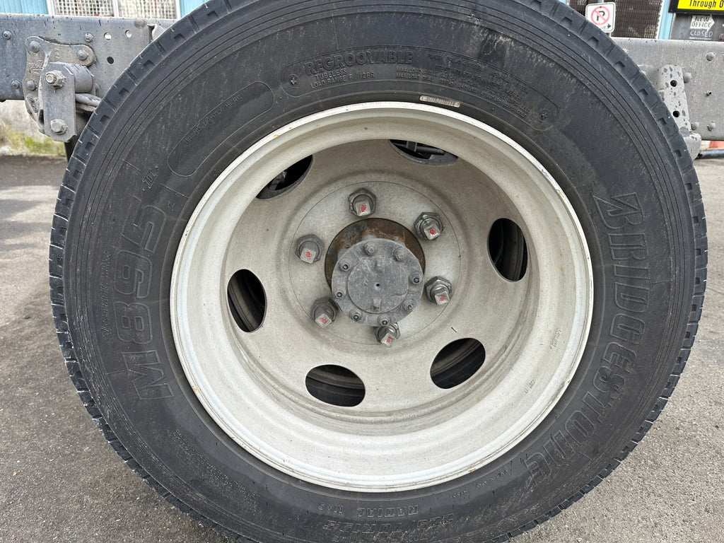 2023 Isuzu NPR Cab Chassis – IS2501