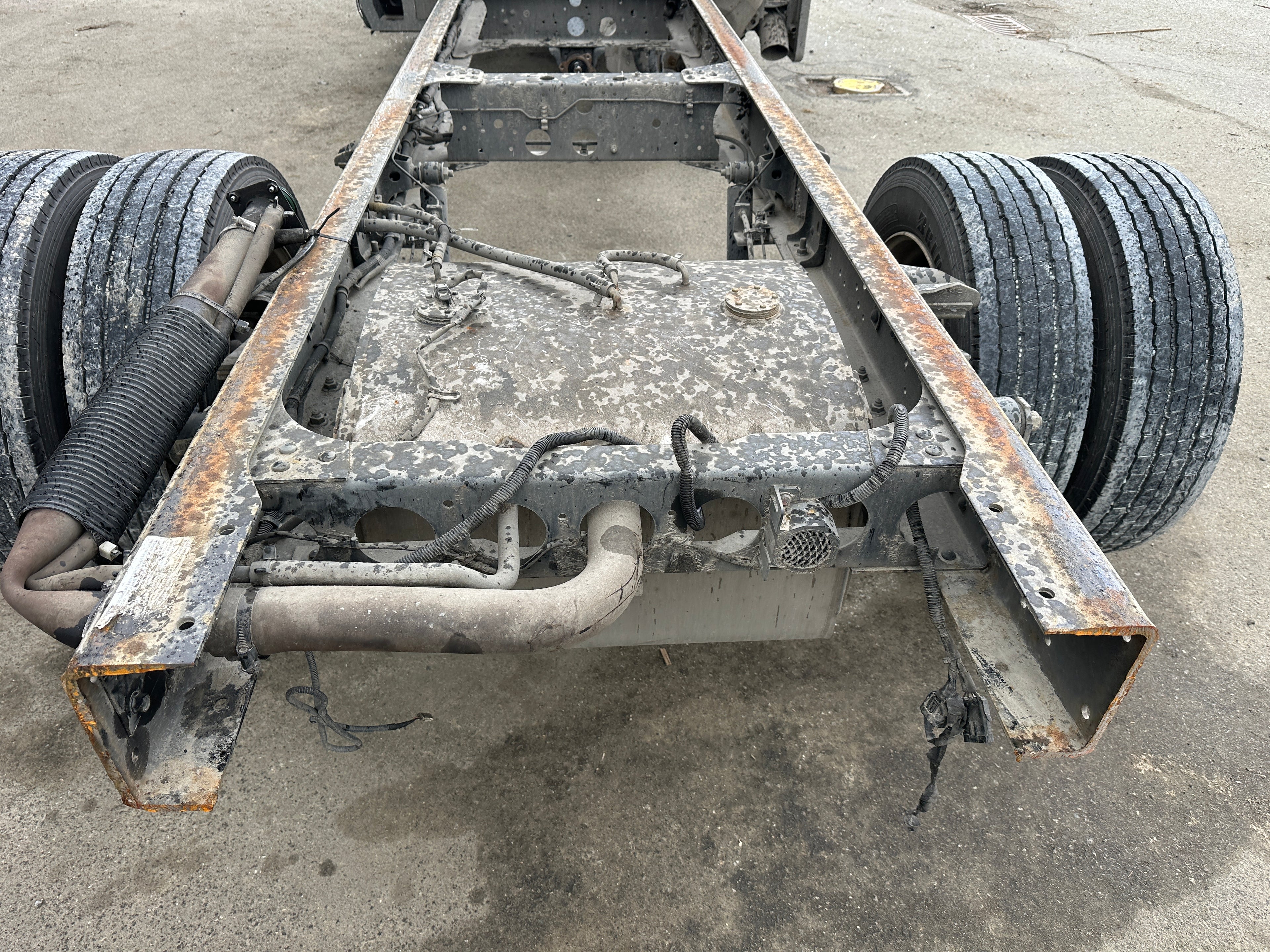 2023 Isuzu NPR Cab Chassis – IS2501