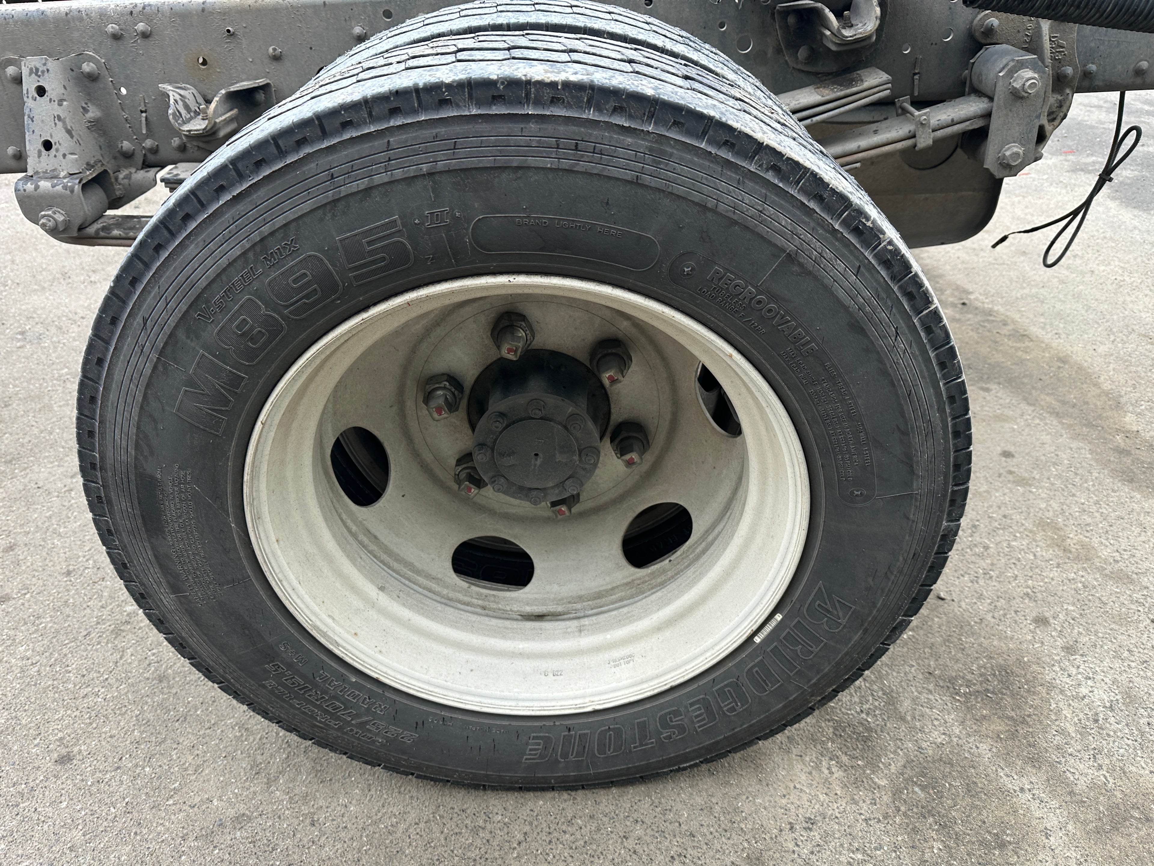 2023 Isuzu NPR Cab Chassis – IS2501